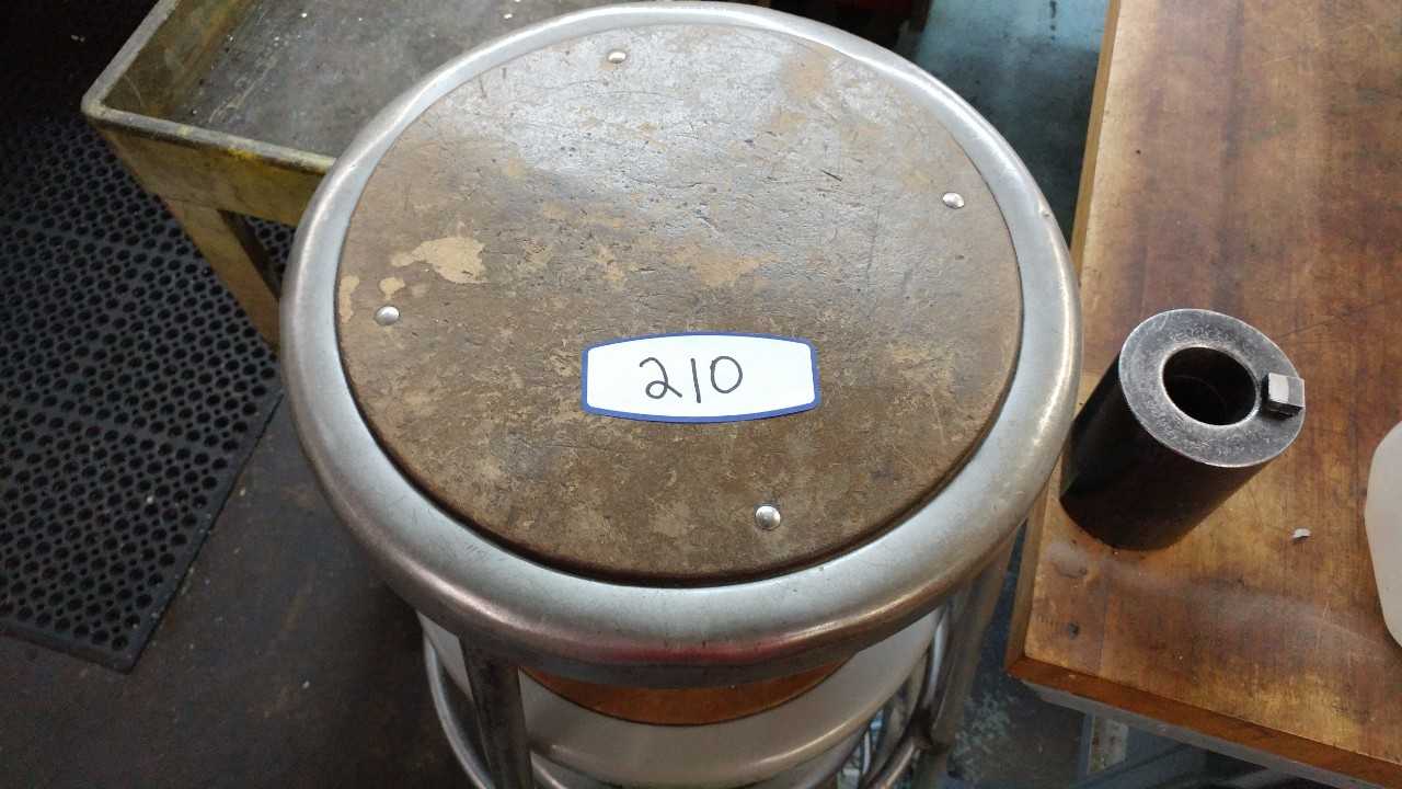 3 metal shop stools - MISCELLANEOUS