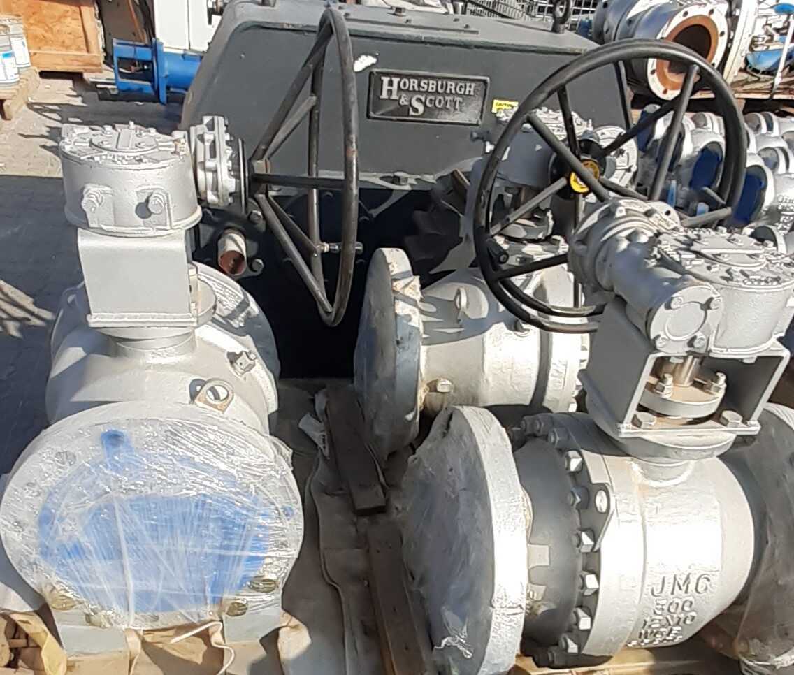 Lot of 4 Ball Valves - BALL VALVE