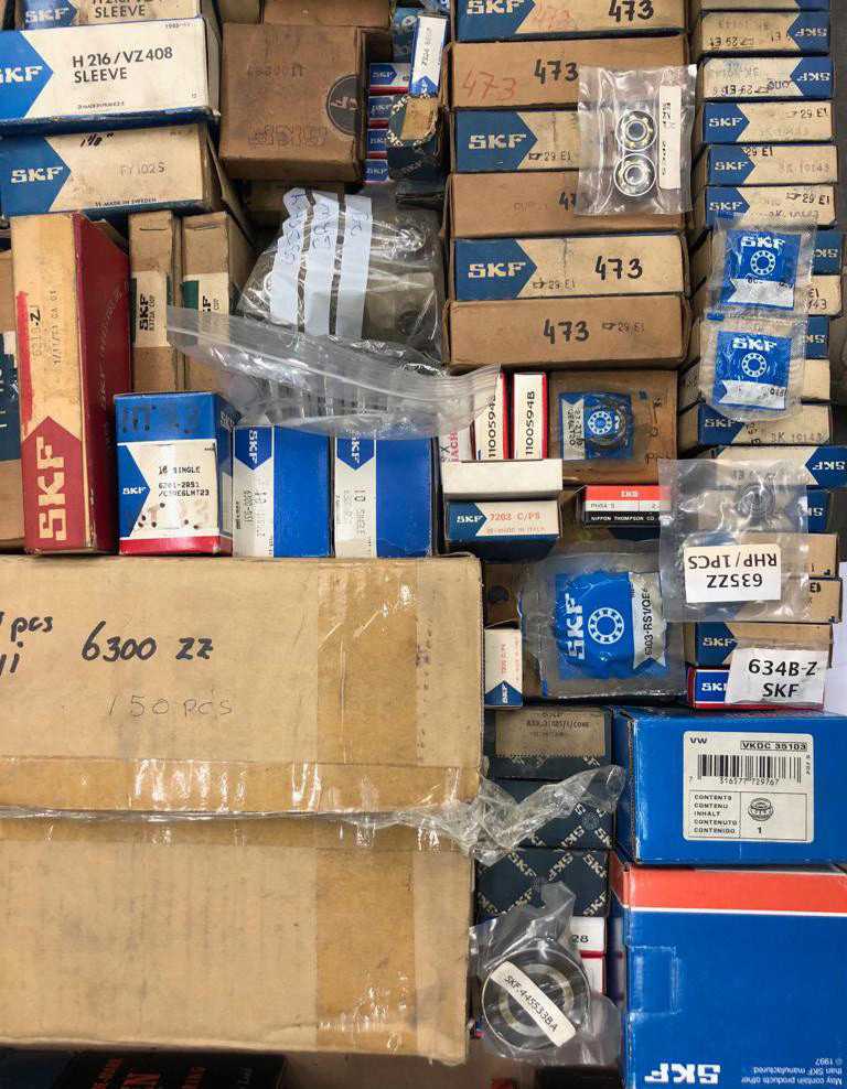 1 pallet of assorted bearings - BEARINGS