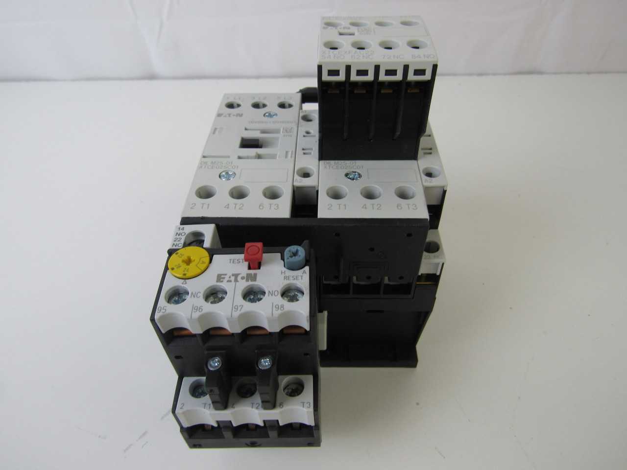 Quantity of 6x XTAR025C32A032-EC1 Starters - MOTOR STARTERS