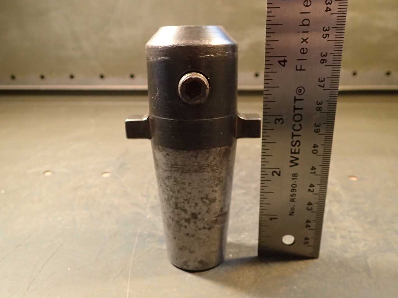 Universal Engineering 80344 5/8" End Mill Tool Holder Kwik-Switch 300 Shank - HOLEMAKING TOOLS