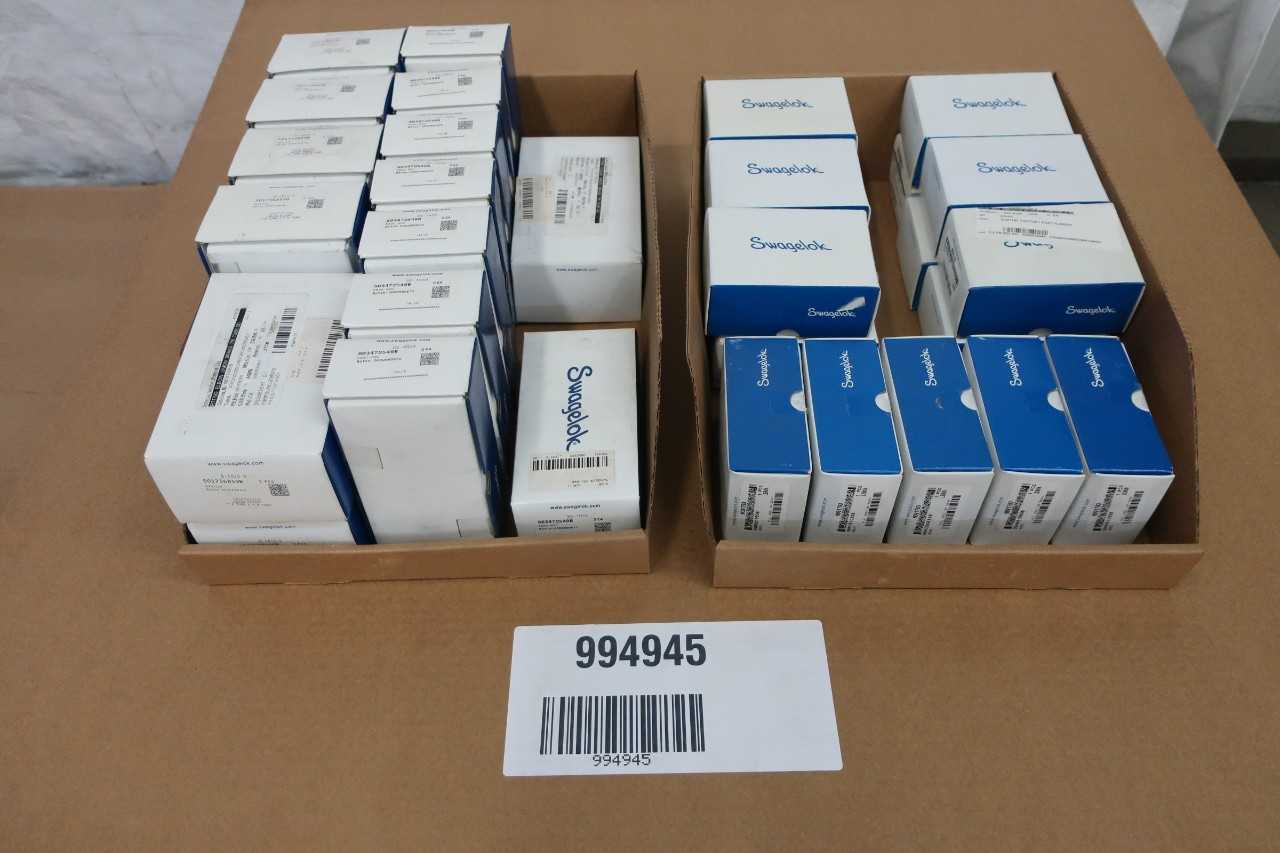 LOT OF ASSORTED SWAGELOK FITTINGS. - PROCESS EQUIPMENT