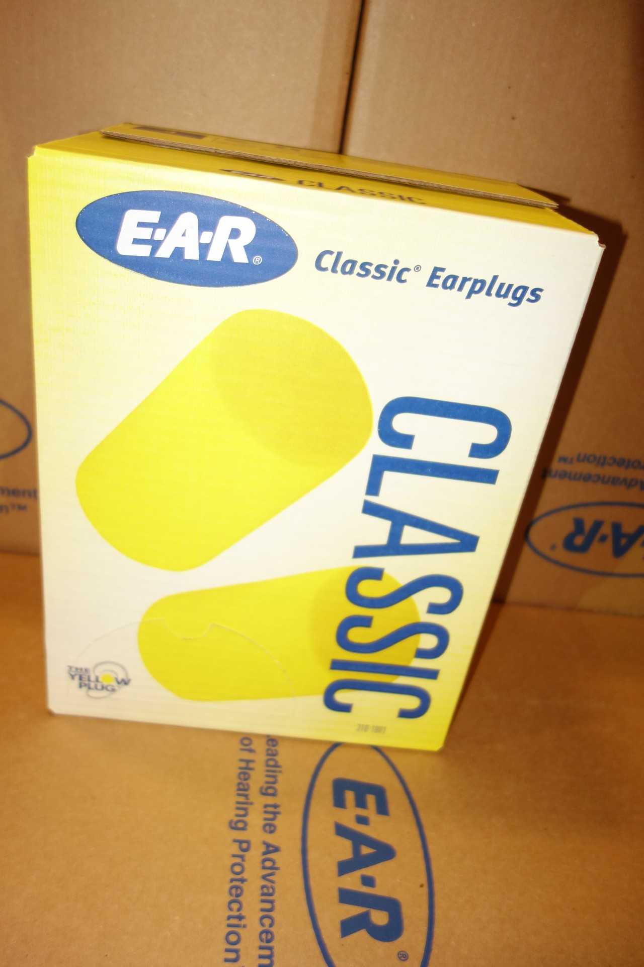 LOT OF NEW 3M 310-1001 EAR CASE OF 2000 PAIRS CLASSIC YELLOW EAR PLUGS OTHER SAFETY EQUIPMENT - SAFETY EQUIPMENT