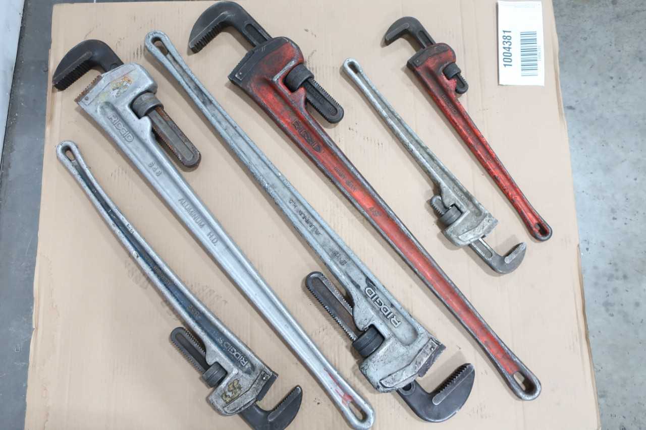 PALLET OF 6 ASSORTED RIDGID PIPE WRENCHES - HAND TOOLS