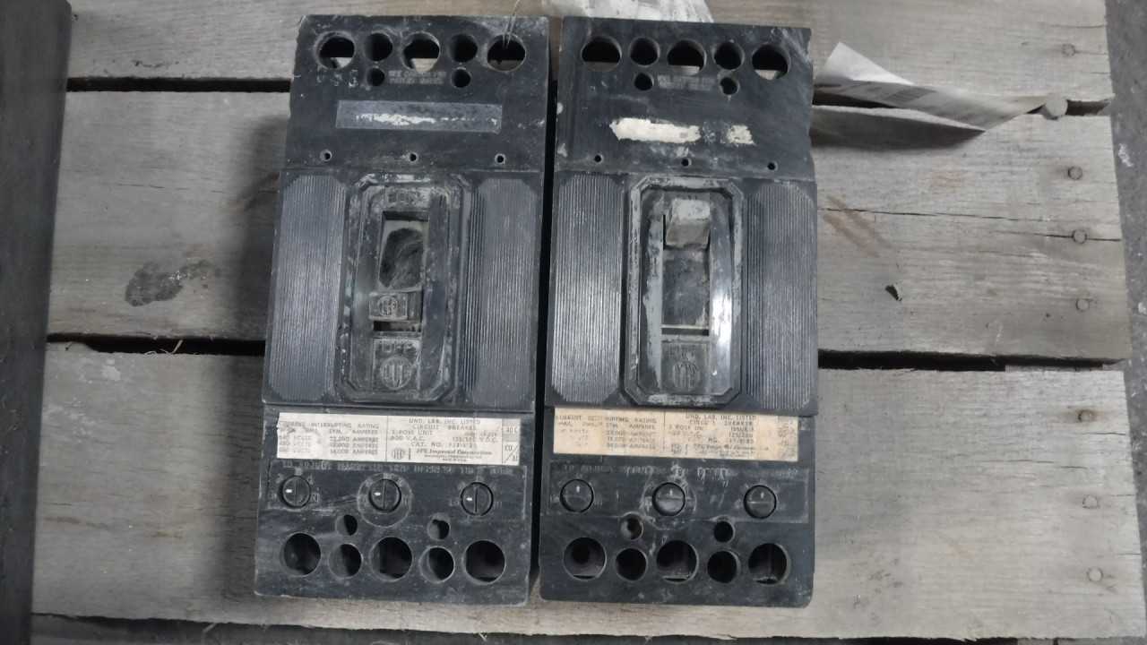Lot of Two 125 Amp ITE Circuit Breakers - CIRCUIT BREAKERS
