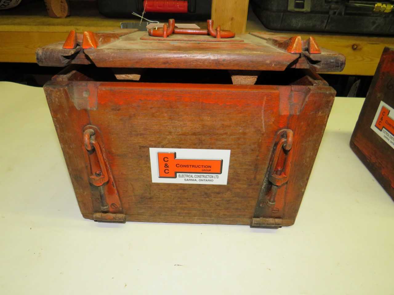 EVERSHED & VIGNOLES LTD. EARTH MEG TESTER - ELECTRICAL COMPONENTS