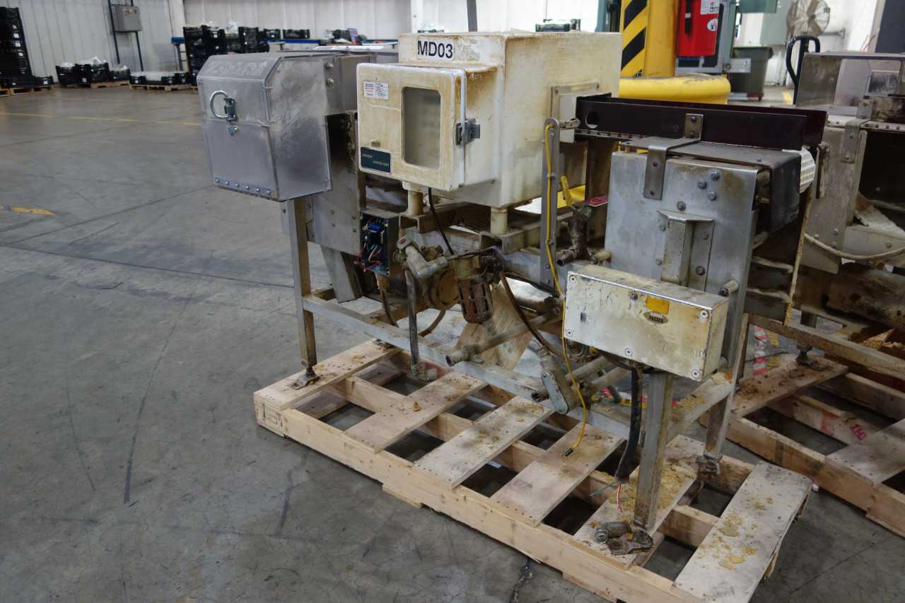 CONVEYOR SYSTEM WITH GORING KERR METAL DETECTION UNIT - CONVEYORS