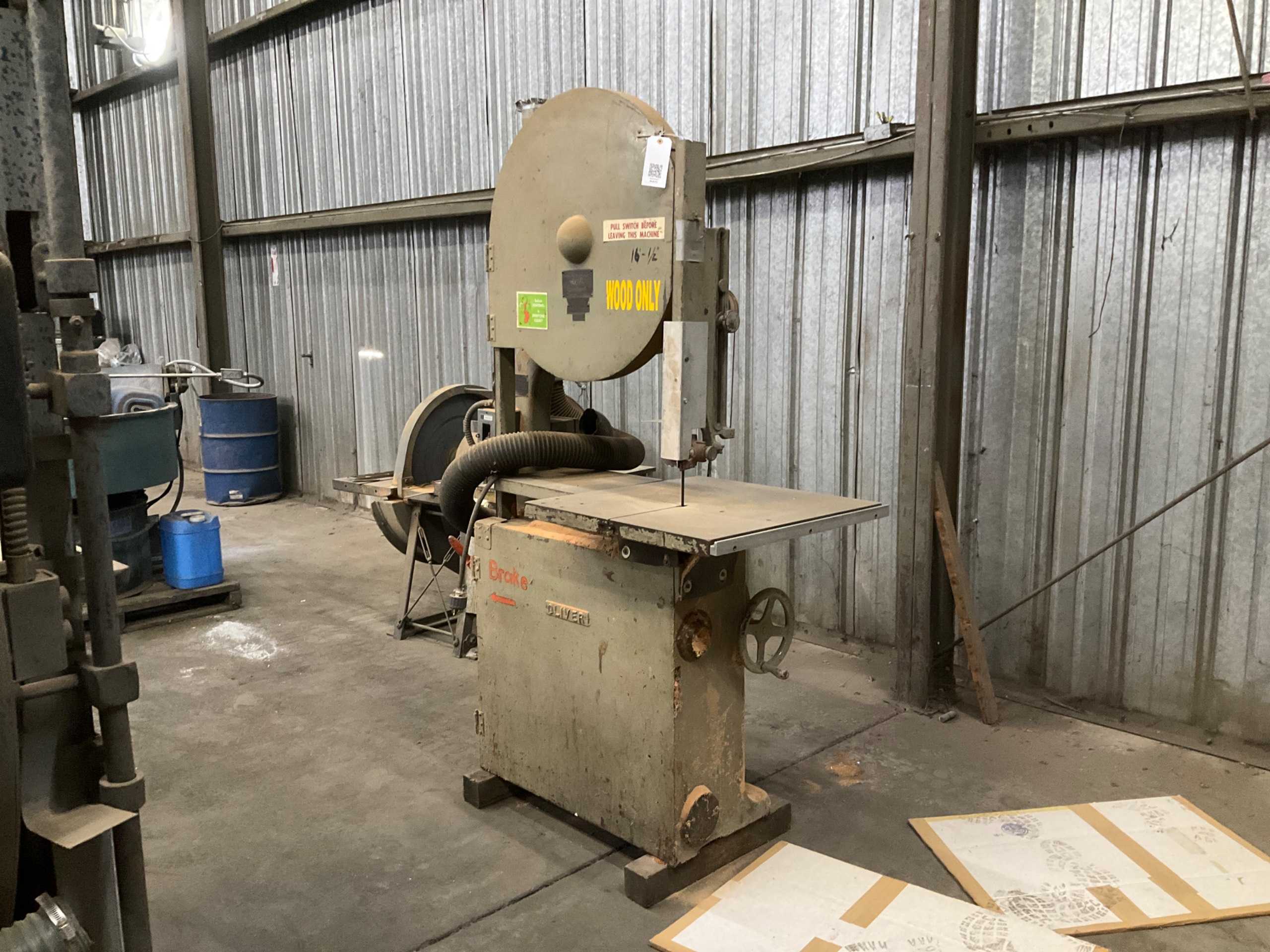 OLIVER MACHINERY CO. 117 VERTICAL BAND SAW