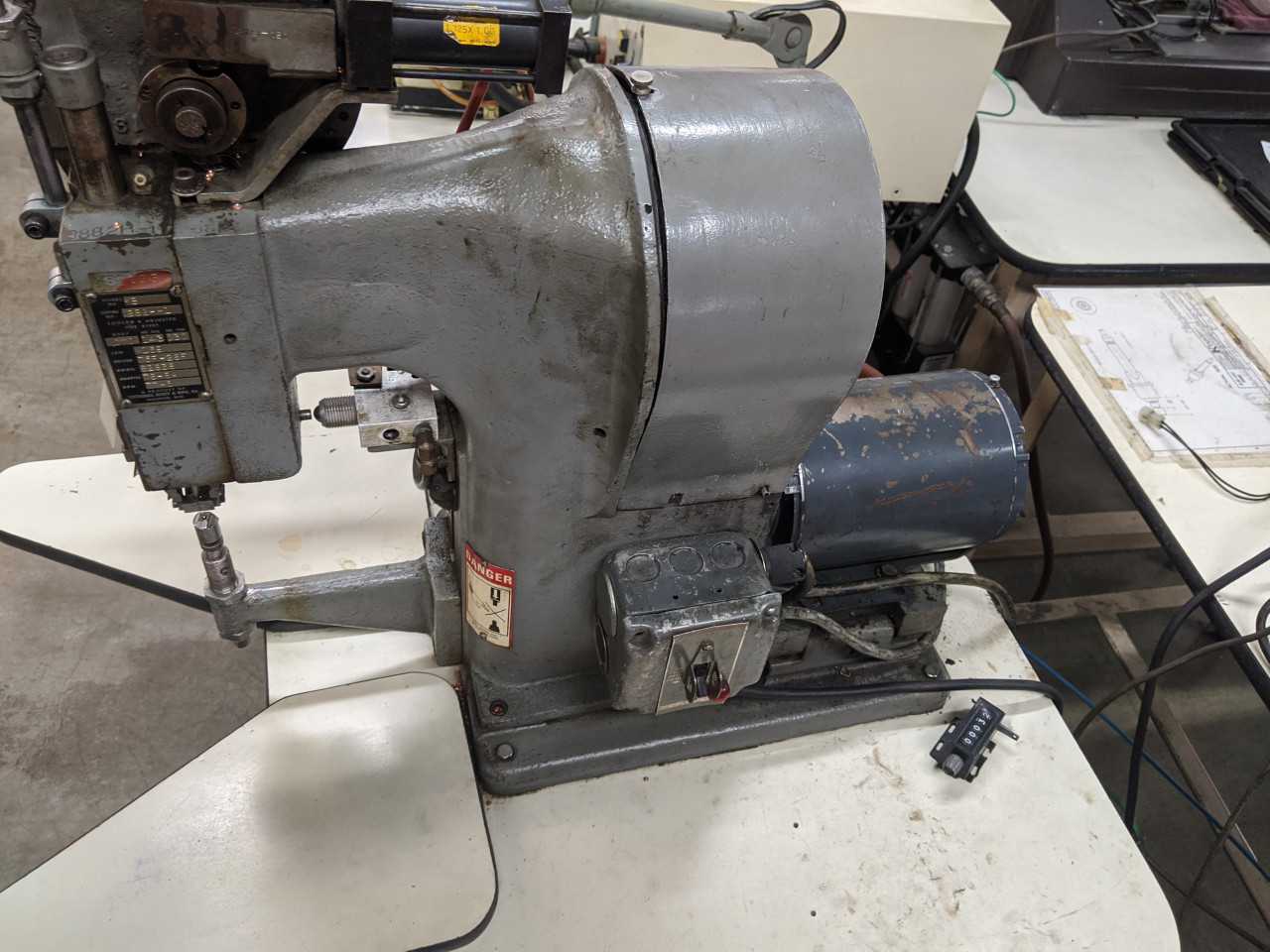 National Rivet Model B Single Head Riveter Machine - MACHINING ACCESSORIES & TOOLING