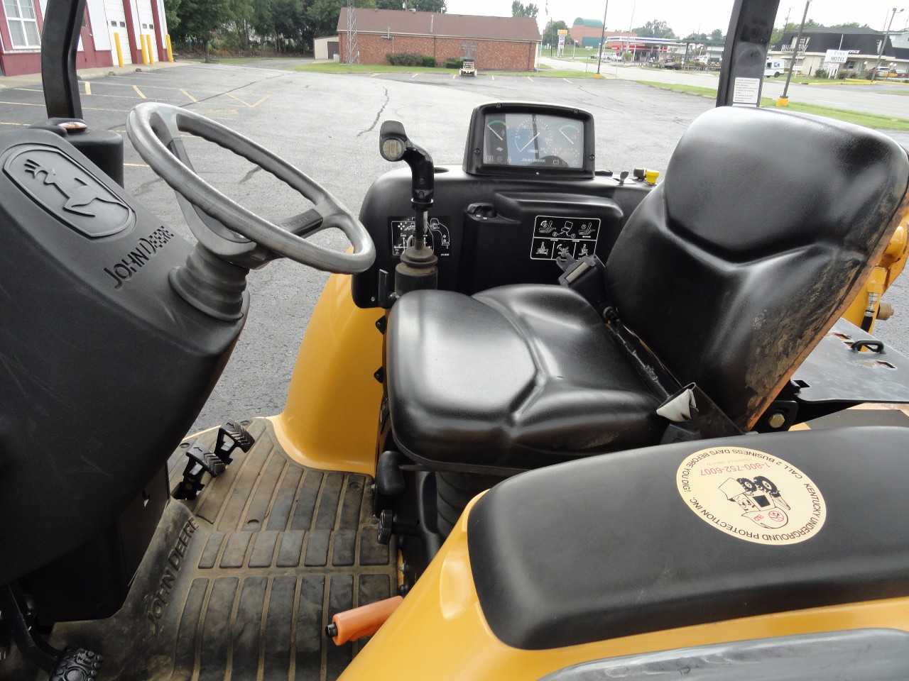John Deere 110 Backhoe & Loader 4 x 4 drive-564 hours-Premier Condition - LOADERS
