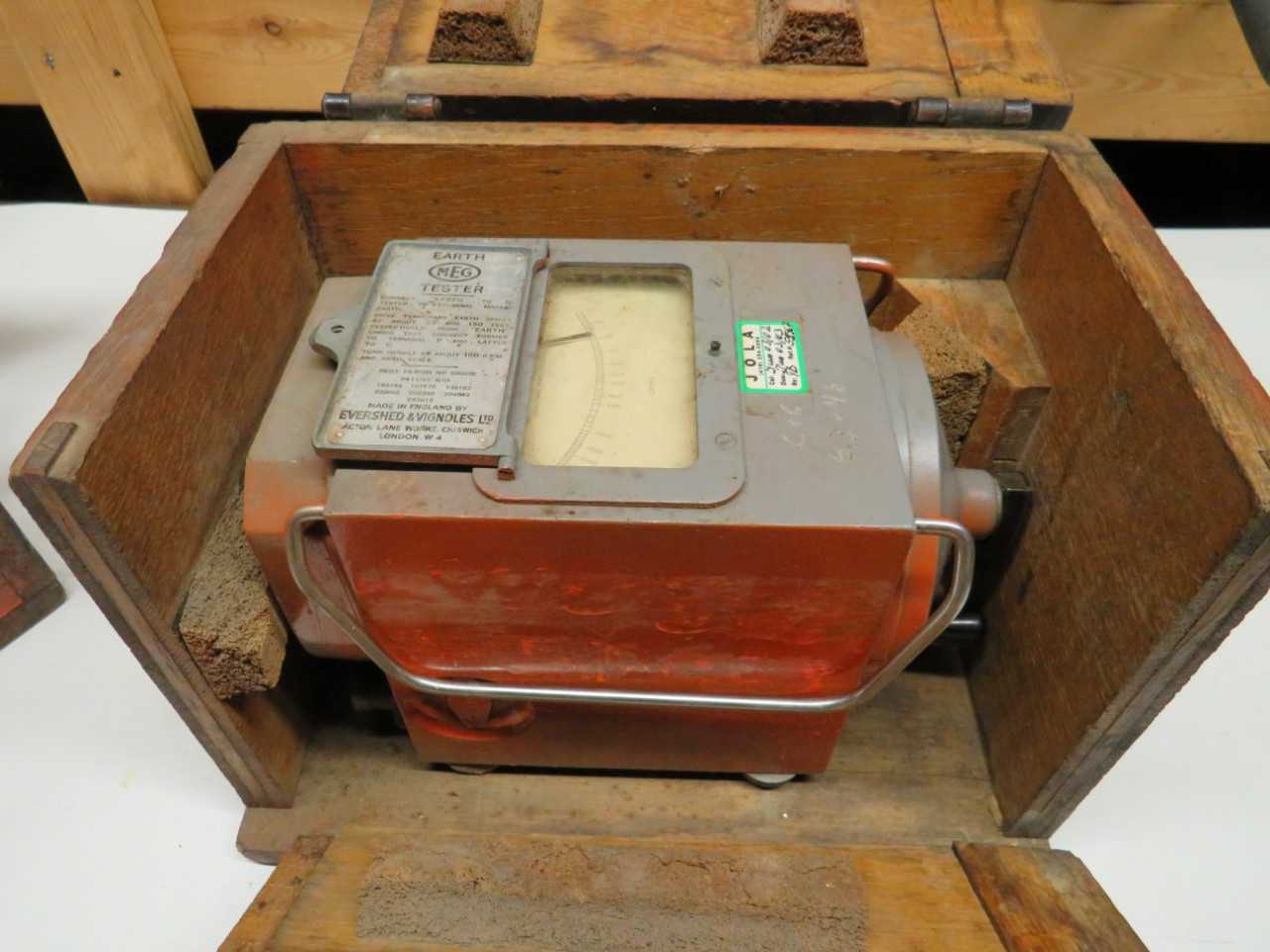 EVERSHED & VIGNOLES LTD. EARTH MEG TESTER - ELECTRICAL COMPONENTS