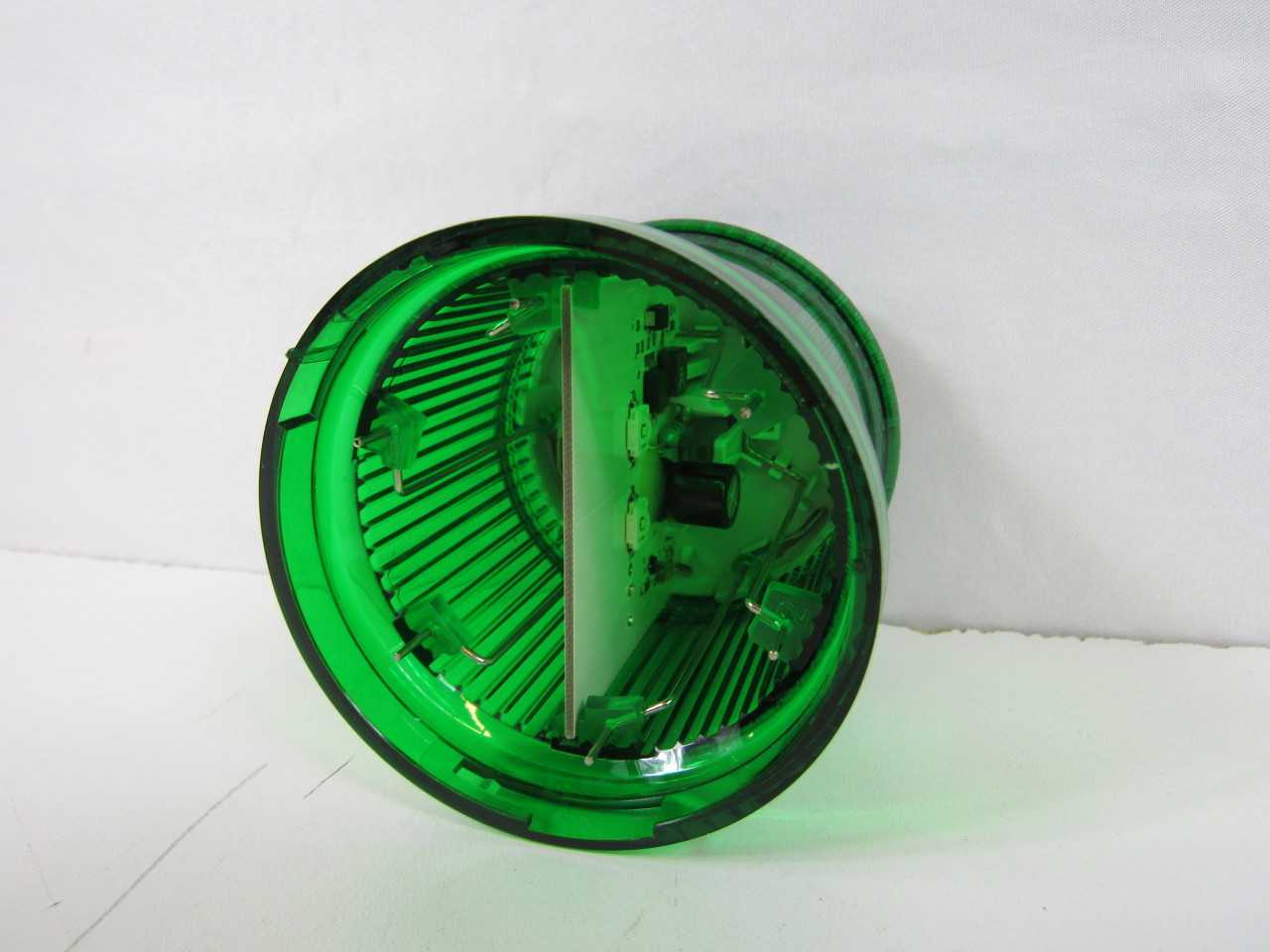 Quantity of 18x SL7-FL24-G-HPM Lights - LIGHTING