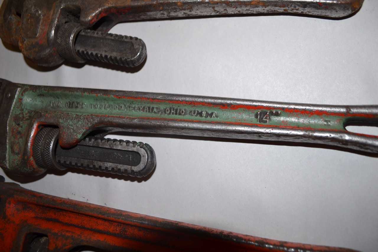 LOT OF ASSORTED PIPE WRENCHES - MISCELLANEOUS