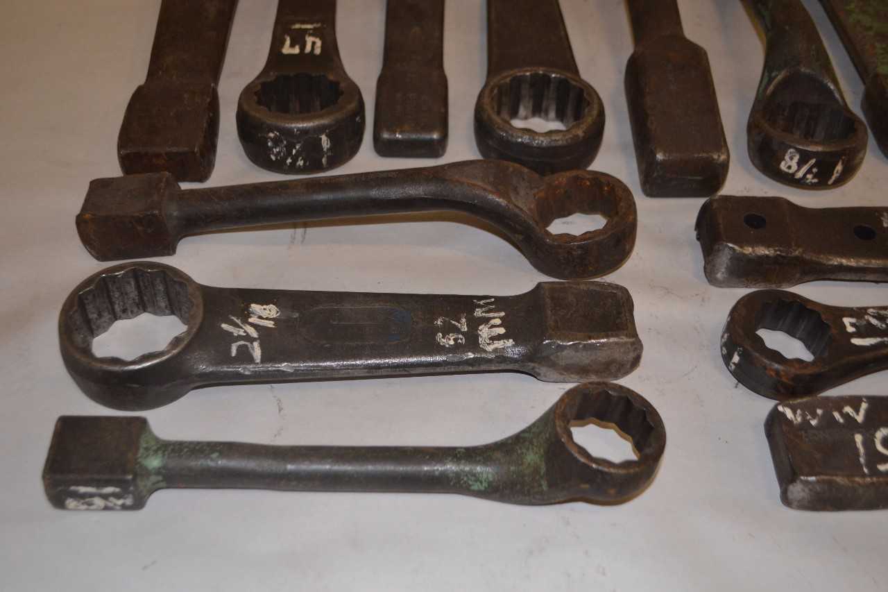 LOT OF ASSORTED STRIKE WRENCHES - MISCELLANEOUS
