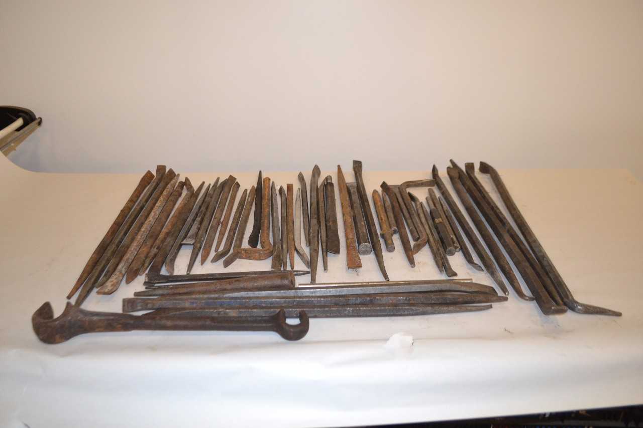 LOT OF ASSORTED TOOLS - MISCELLANEOUS