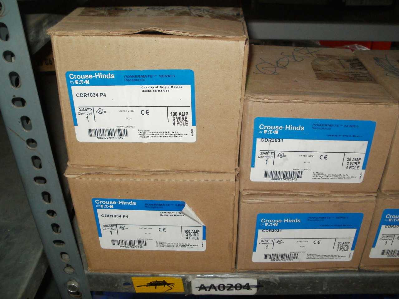 CROUSE RECEPTACLES & PLUGS ( QTY. 19 ) - PLUGS & RECEPTACLES