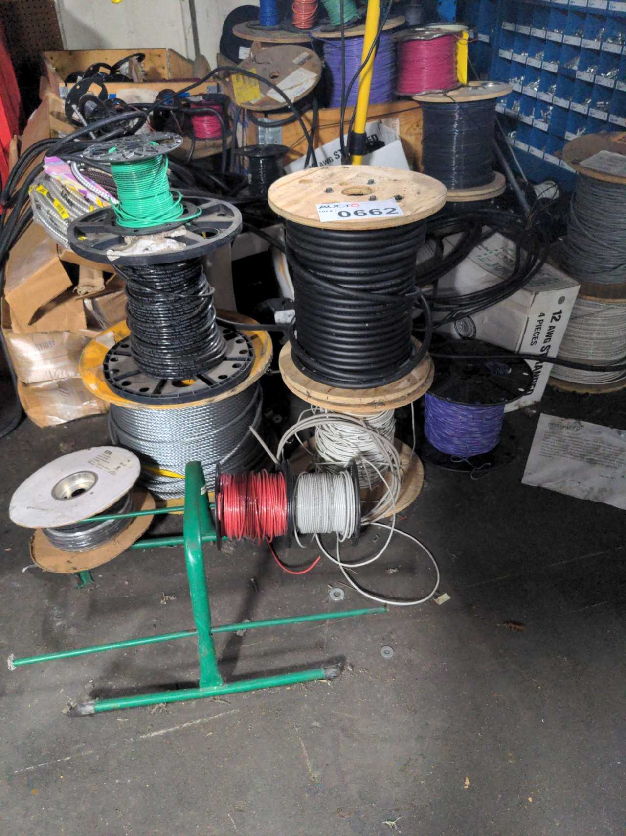 COPPER WIRES ON FLOOR - MISCELLANEOUS COPPER WIRES ON FLOOR - MISCELLANEOUS