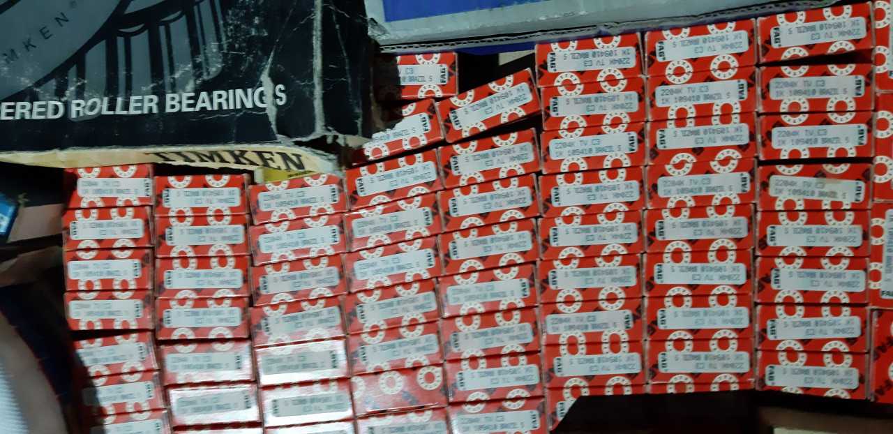 1 pallet of assorted bearings - BEARINGS
