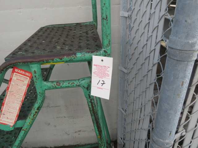 Ladder on Wheels - MATERIAL HANDLING