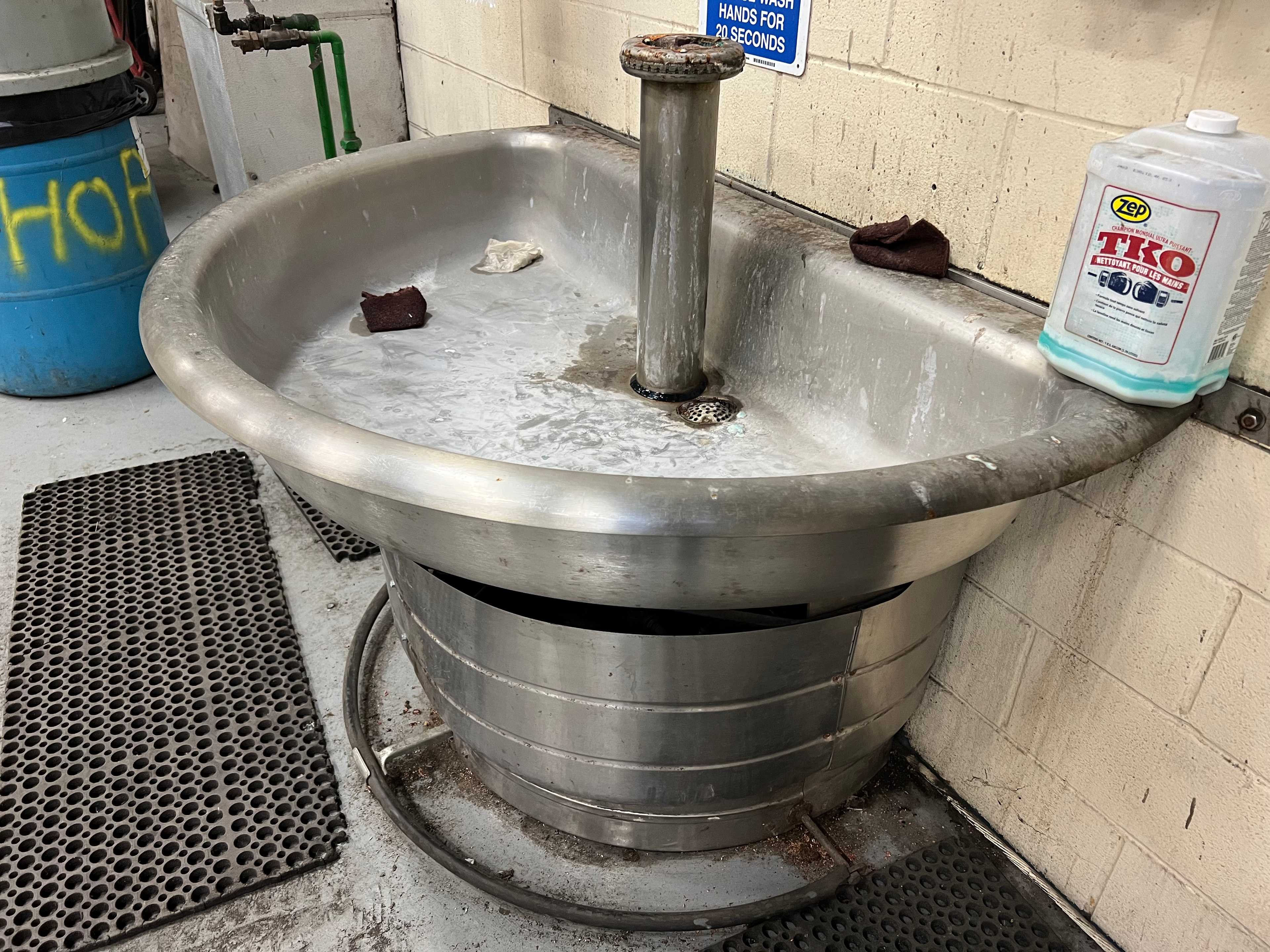 SINK - MATERIAL HANDLING SINK - MATERIAL HANDLING