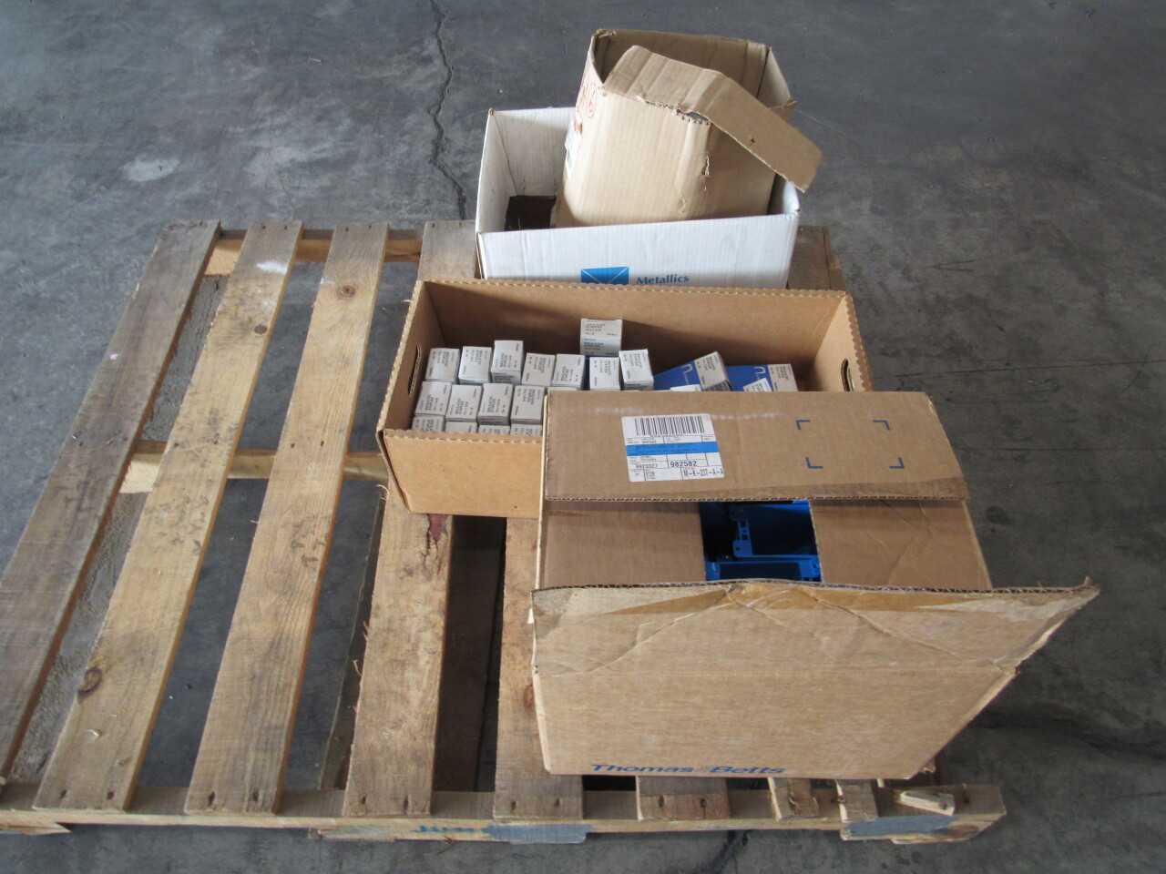 Pallet of 91x Assorted Electrical Conduit/Fitting & Cable/Wire/Cord/Outlet - ELECTRICAL COMPONENTS