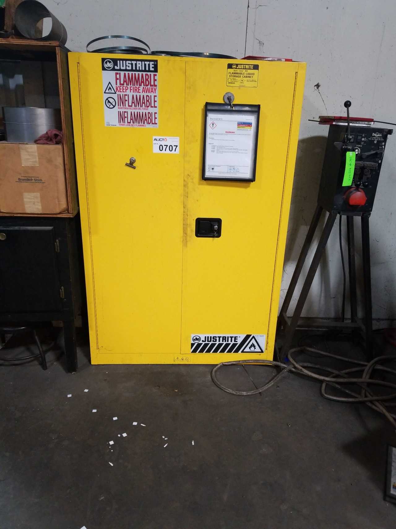 JUSTRITE FLAMABLE CABINET WITH CONTENTS - MISCELLANEOUS JUSTRITE FLAMABLE CABINET WITH CONTENTS - MISCELLANEOUS