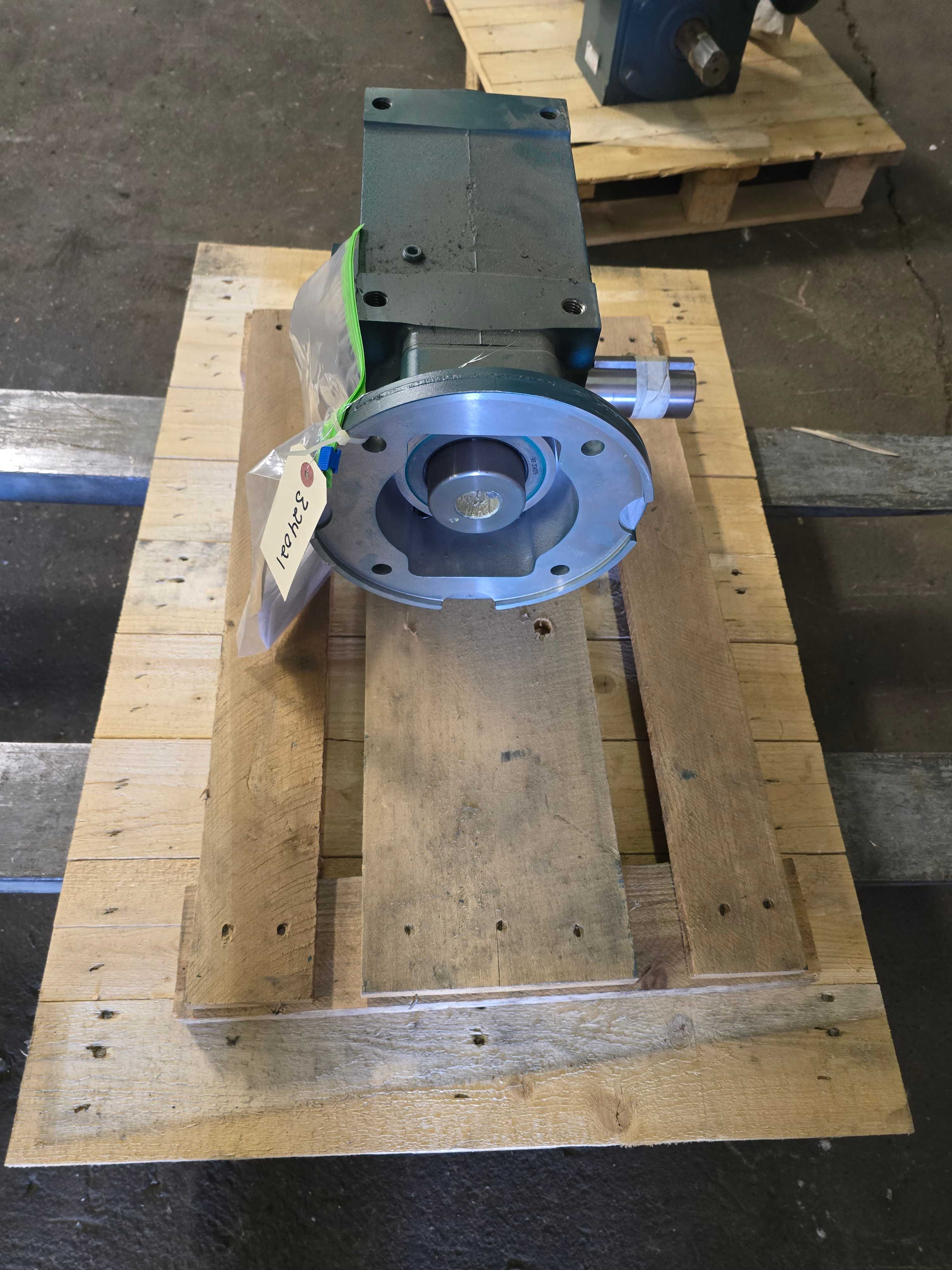 DODGE TIGEAR RIGHT ANGLE GEAR REDUCER - GEAR REDUCERS