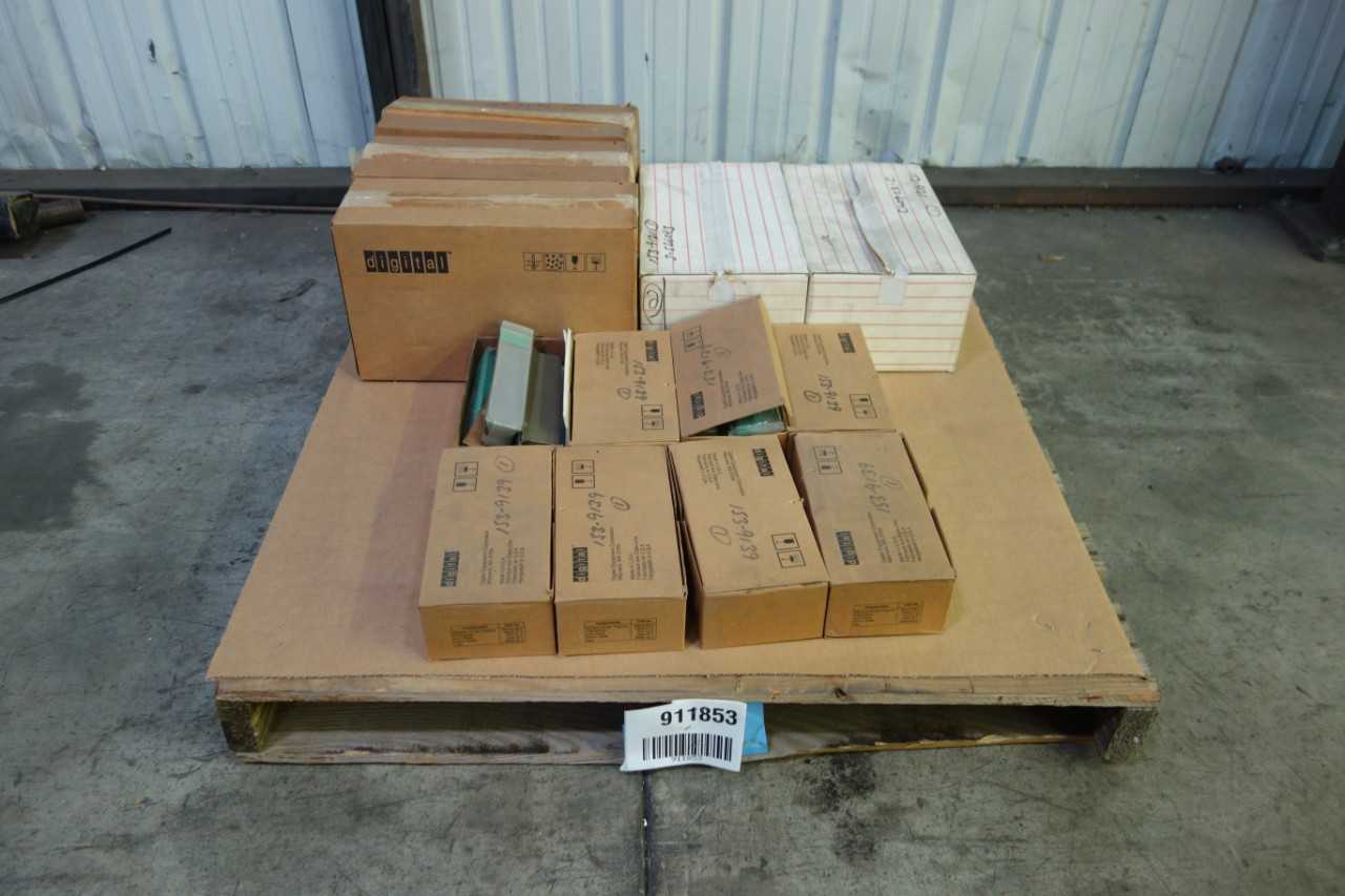 LOT OF VARIOUS DIGITAL PRINT AND TONER CARTRIDGES - INDUSTRIAL PARTS