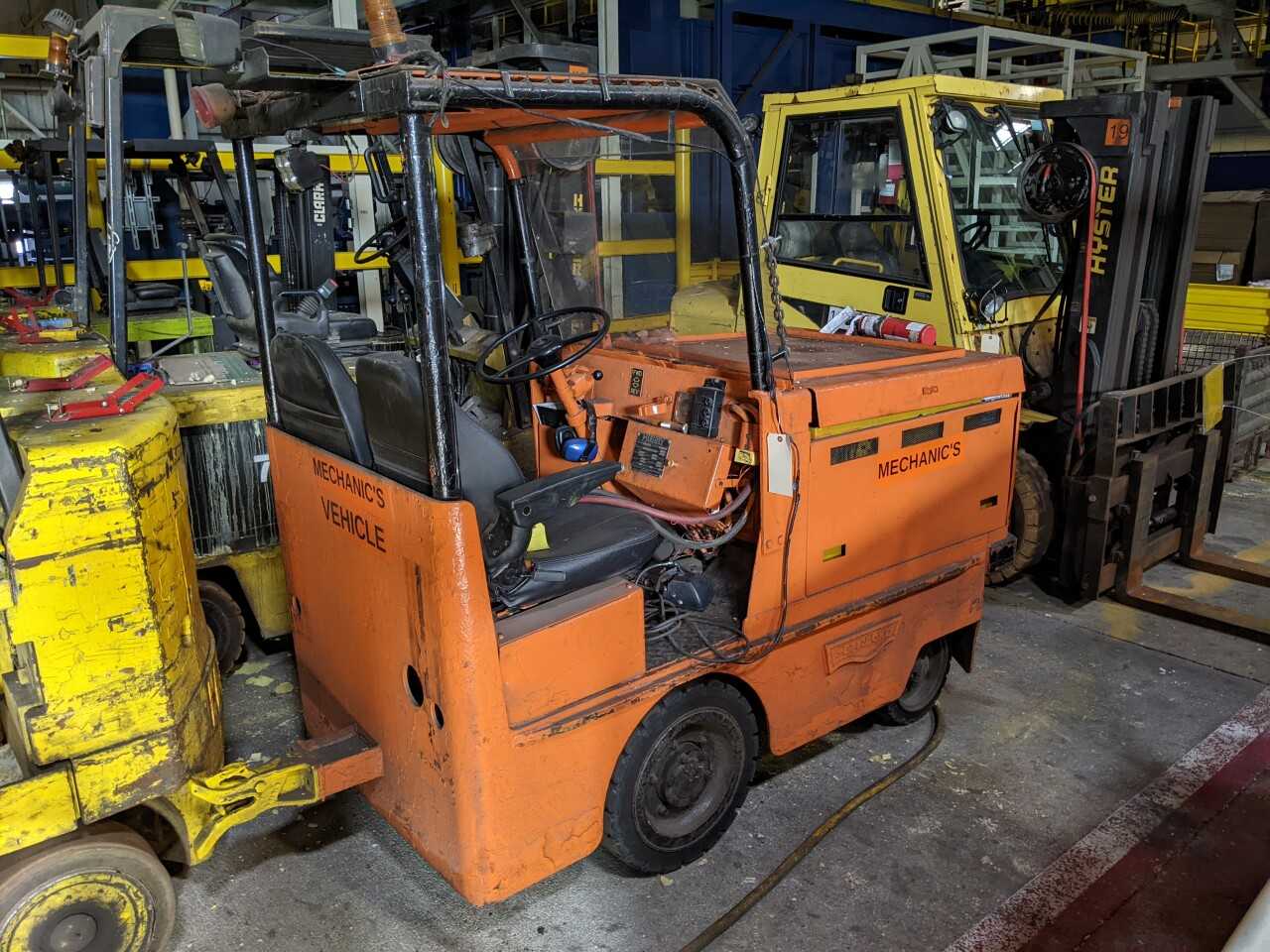 MERCURY 751 5,250-LB. CAPACITY MULE TUG - BUSES