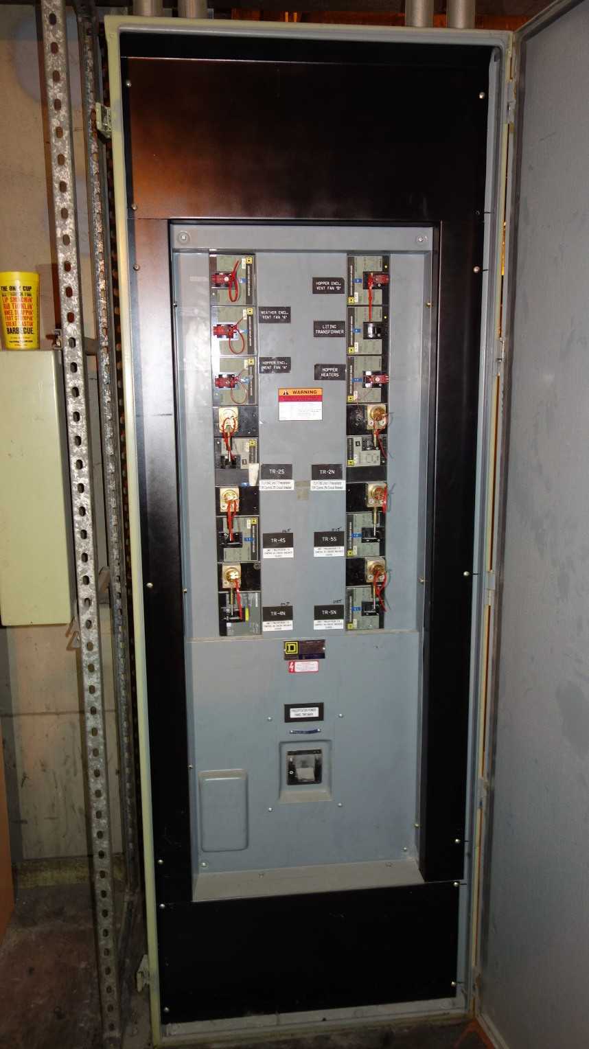 SQUARE D 3691-8M 800A 600V-AC I-LINE PANELBOARD CABINET W/ 13 BREAKERS - CIRCUIT BREAKERS