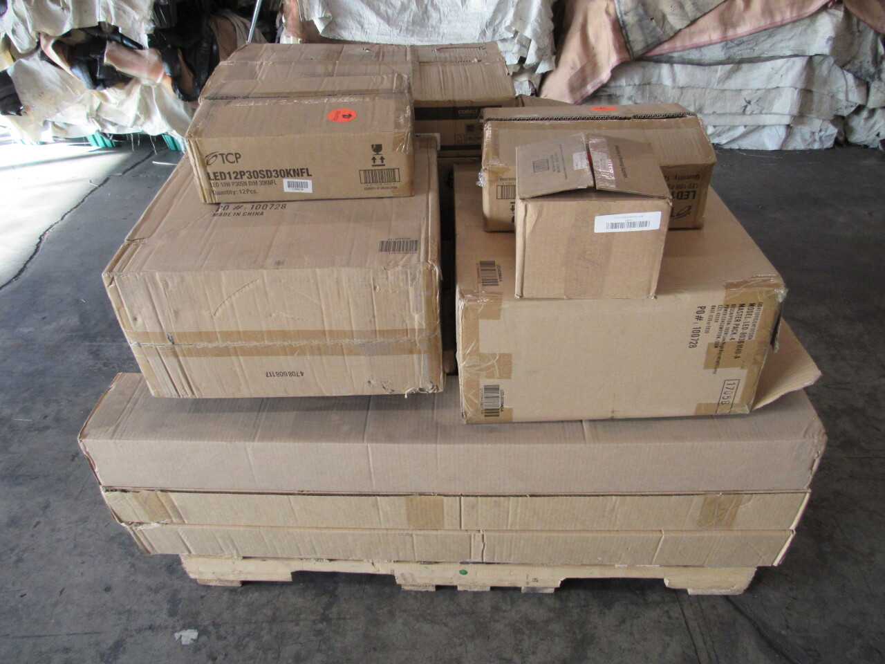 Pallet of 182x Assorted Lights & LEDs - LIGHTING