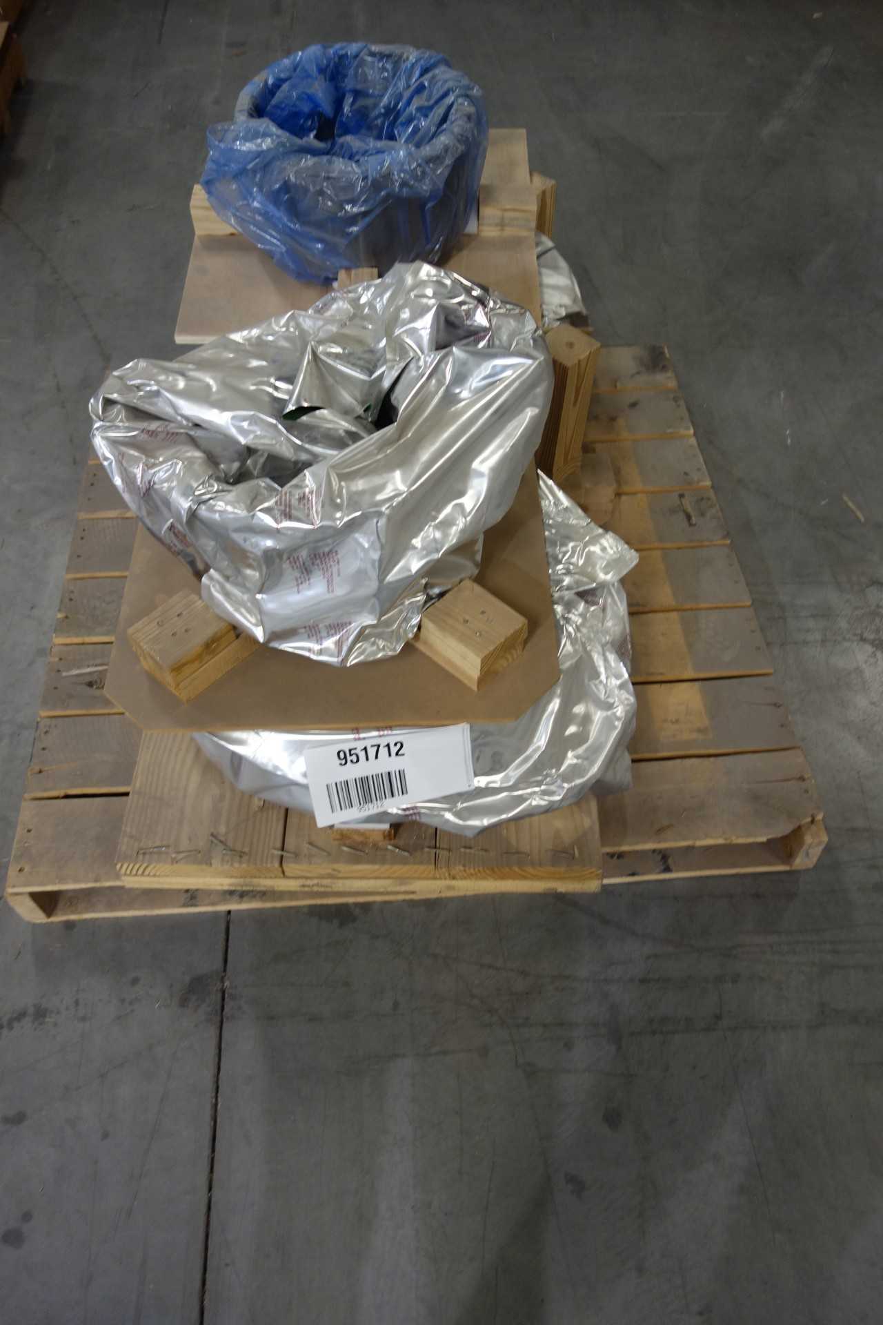 LOT OF 2 TIMKEN 320RU92-AC1112-R3 CYLINDRICAL 320MM 580MM 7-1/2IN ROLLER BEARINGS - BEARINGS