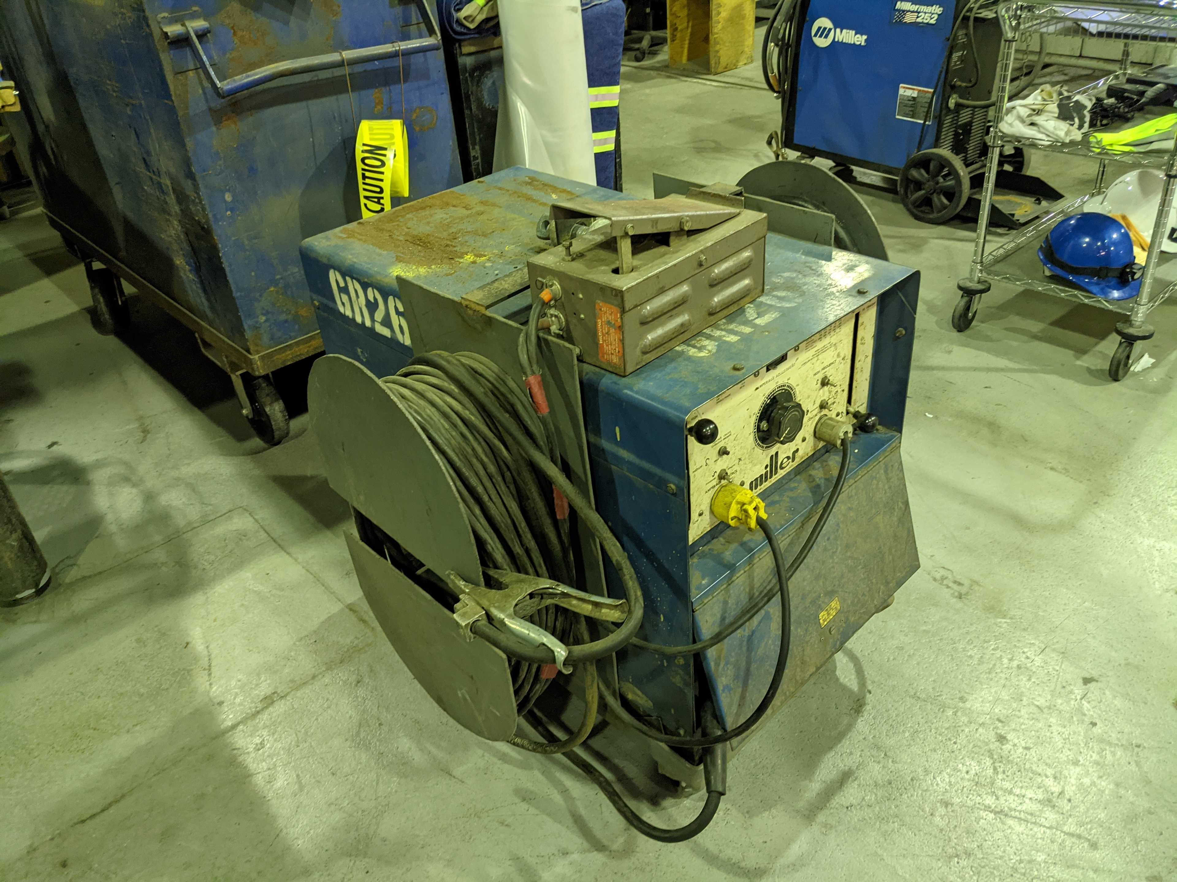 WELDER - WELDING EQUIPMENT