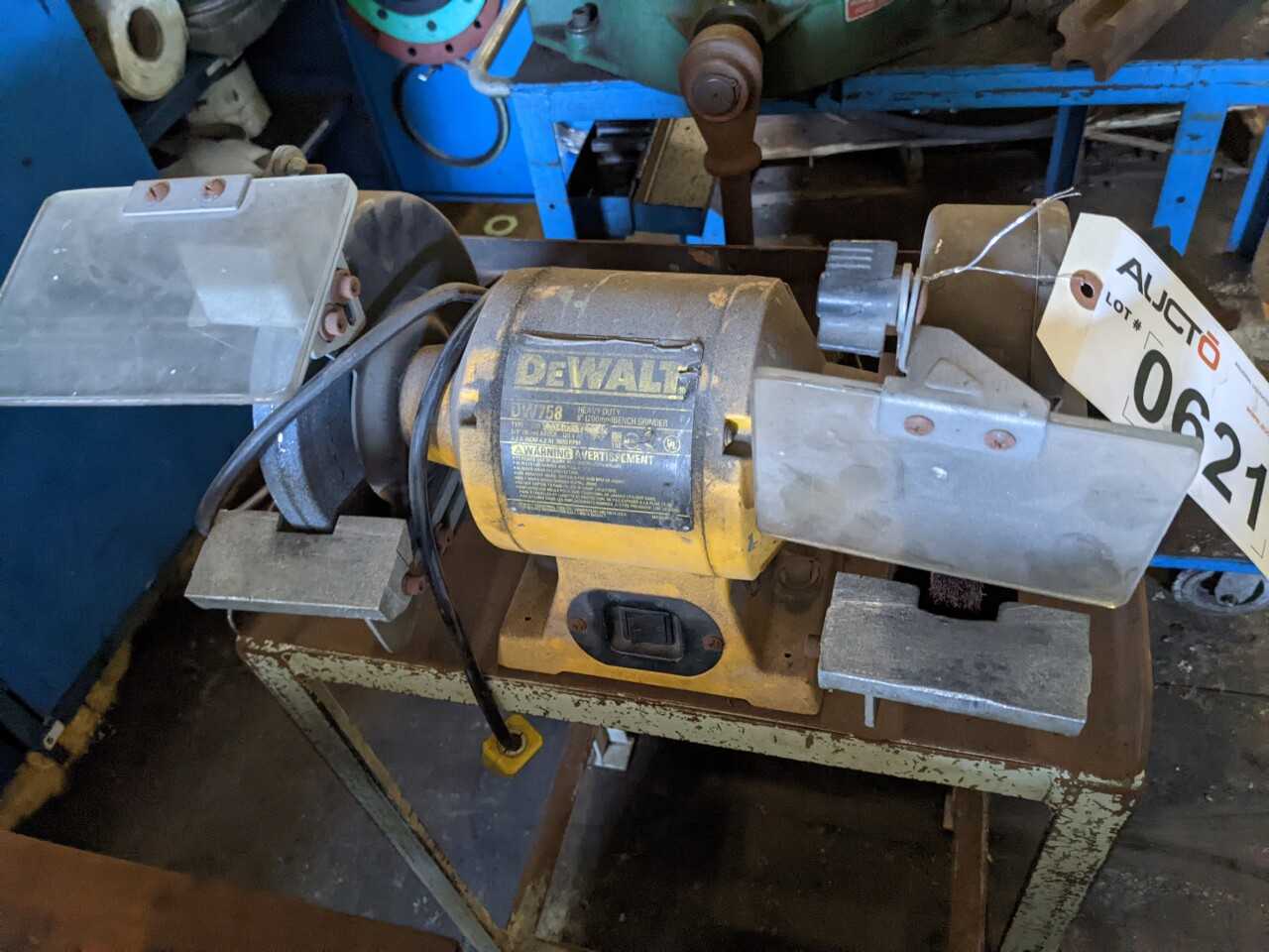 DEWALT DW758 BENCH GRINDER - ELECTRIC POWER TOOLS