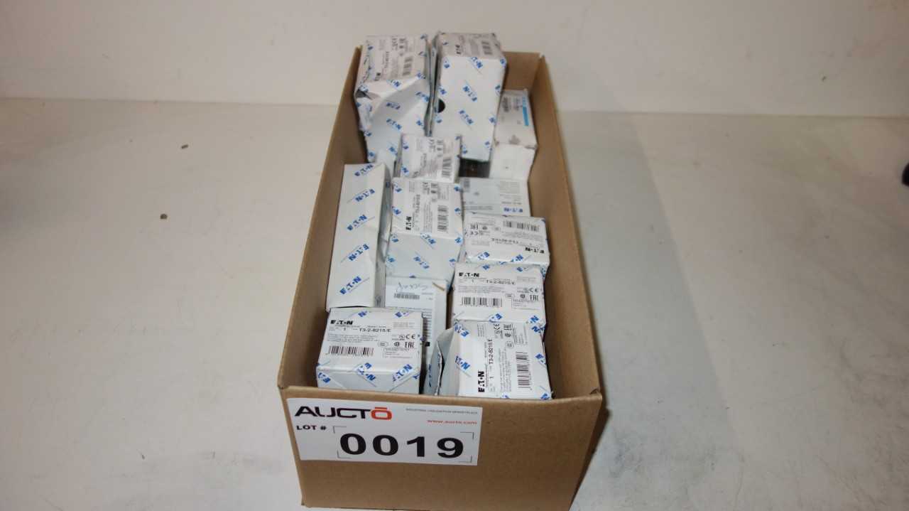 1 BOX OF EATON / CUTLER HAMMER ELECTRICAL - ELECTRICAL COMPONENTS
