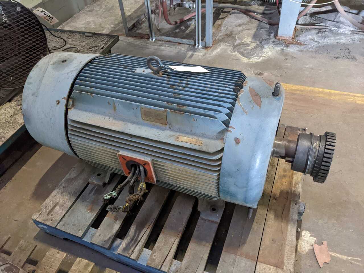 SIEMENS 449T 250HP AC MOTOR (NEEDS REPAIR) - ELECTRIC MOTORS