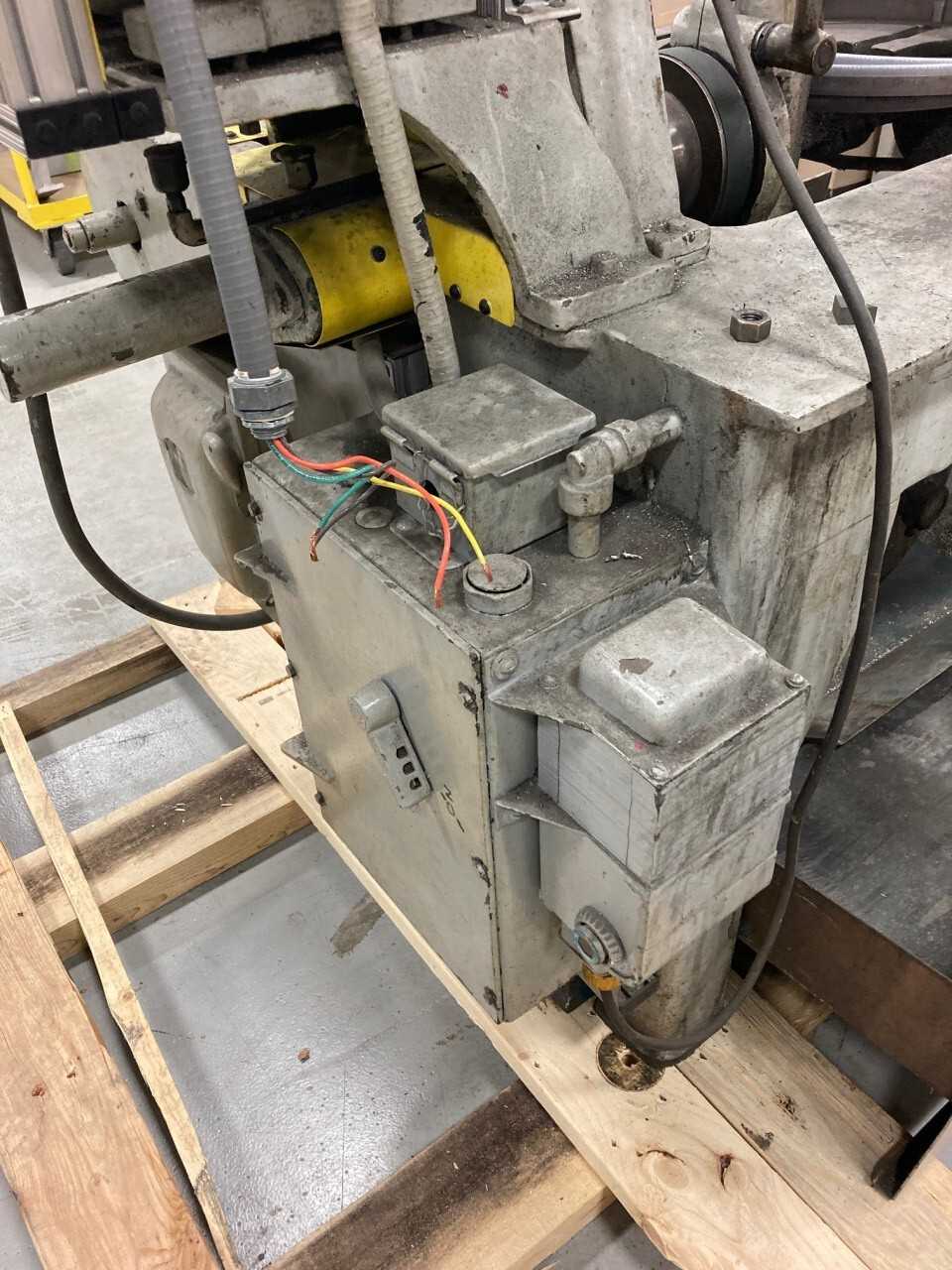 Vertical Tilt Frame Bandsaw (2491269) St. Louis - TUBE & BAR STRAIGHTENERS