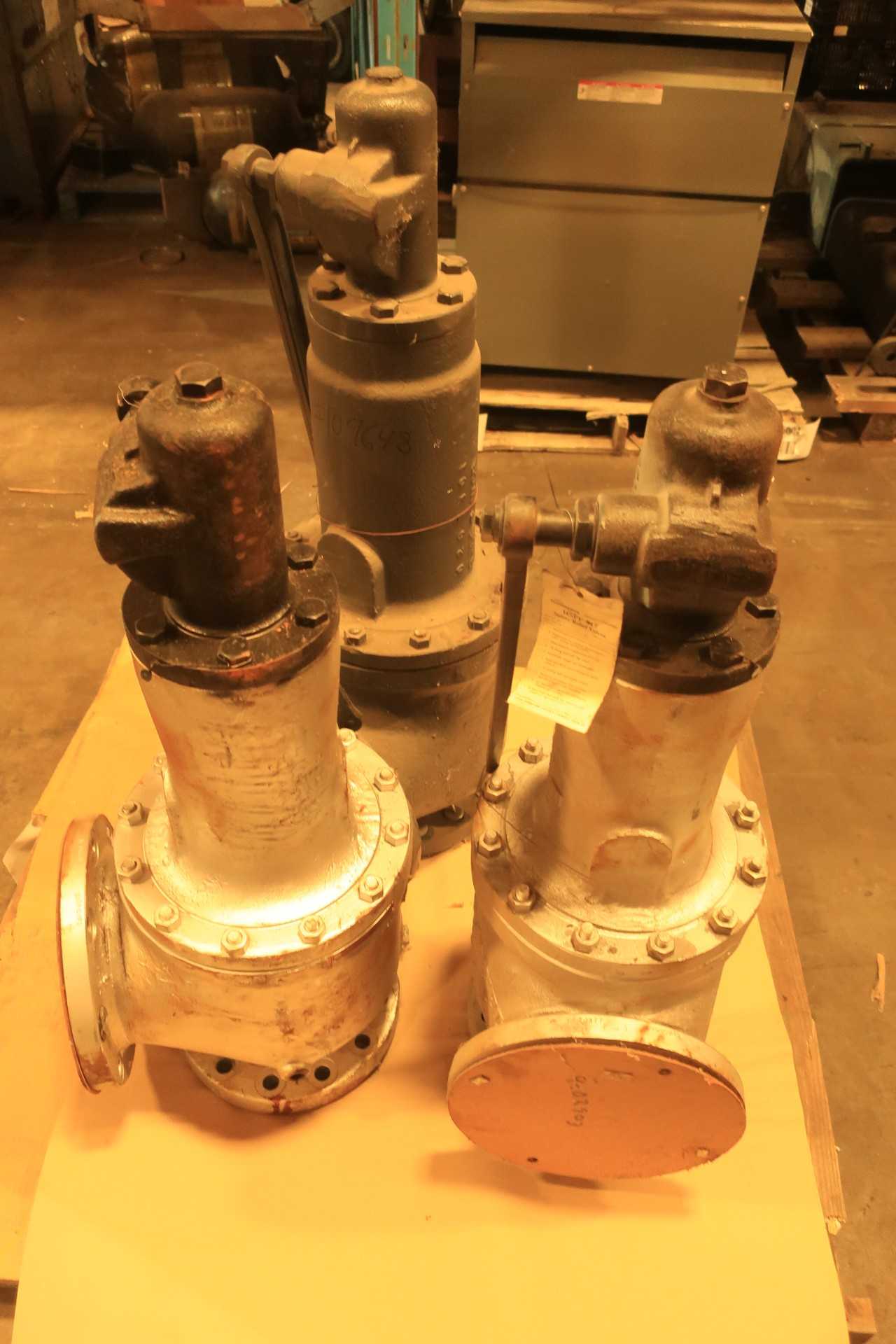 LOT OF ASSORTED RELIEF VALVES - RELIEF VALVE