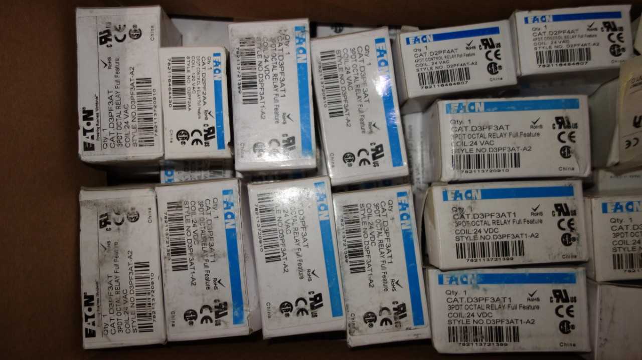 1 BOX OF EATON / CUTLER HAMMER ELECTRICAL - ELECTRICAL COMPONENTS
