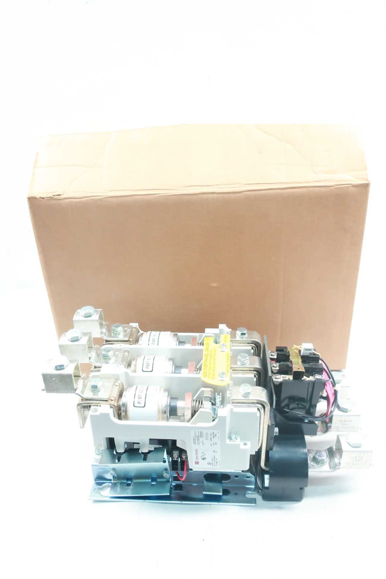 CUTLER HAMMER V200M5CJC VACUUM NON-REVERSING 120V-AC 200HP SIZE 5 OTHER STARTER - MOTOR STARTERS