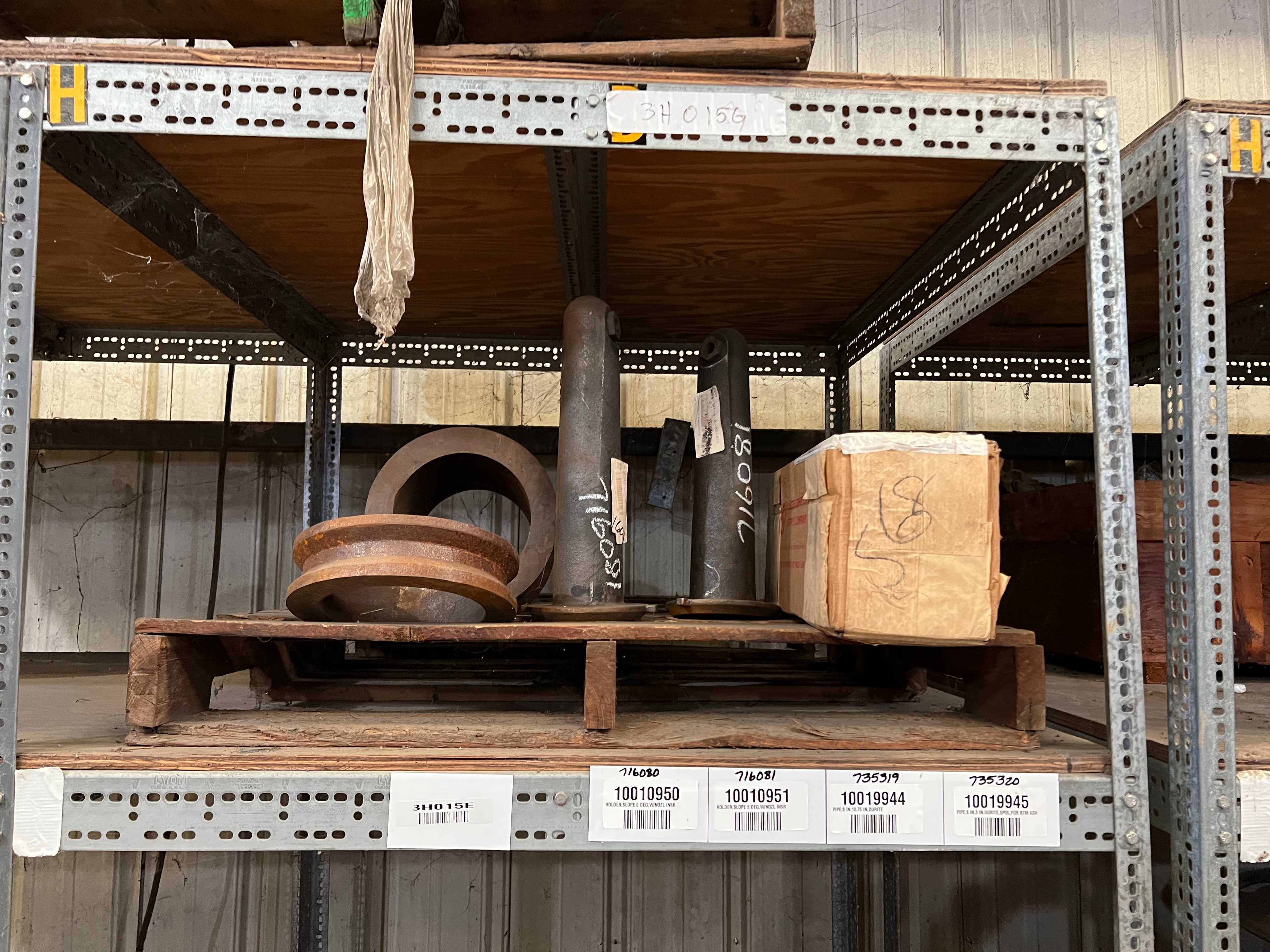 CONTENTS OF RACKING (RACKING NOT INCLUDED) - PALLET RACKING CONTENTS OF RACKING (RACKING NOT INCLUDED) - PALLET RACKING