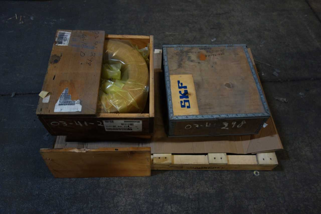 LOT OF 2 ROLLER BEARINGS - BEARINGS