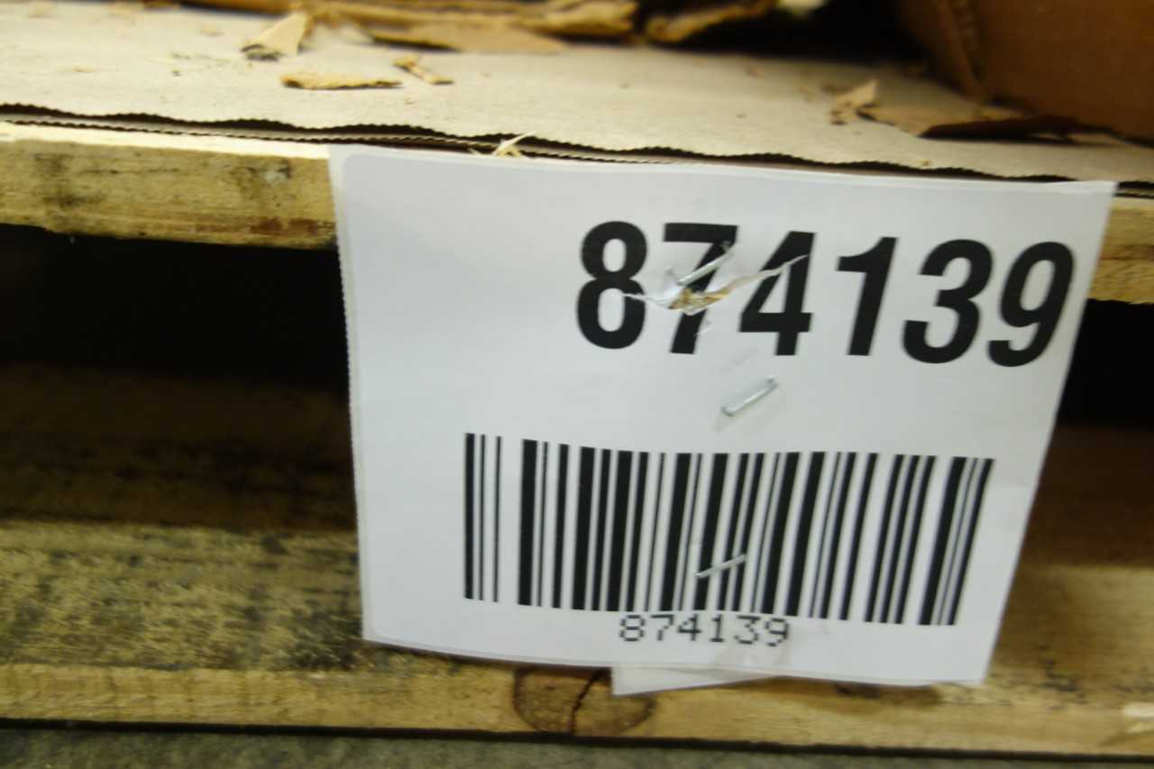 4 PALLETS OF ASSORTED LIGHTING FIXTURES - LIGHTING
