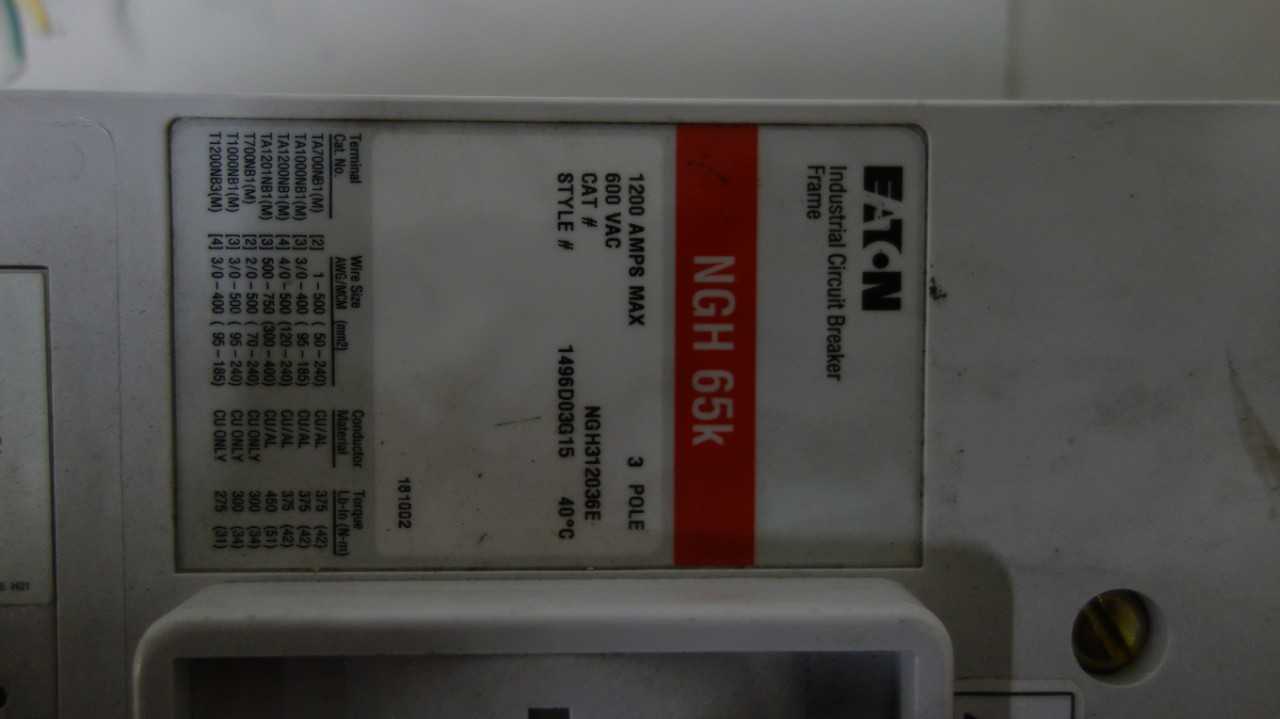 EATON 1200A CIRCUIT BREAKER - CIRCUIT BREAKERS
