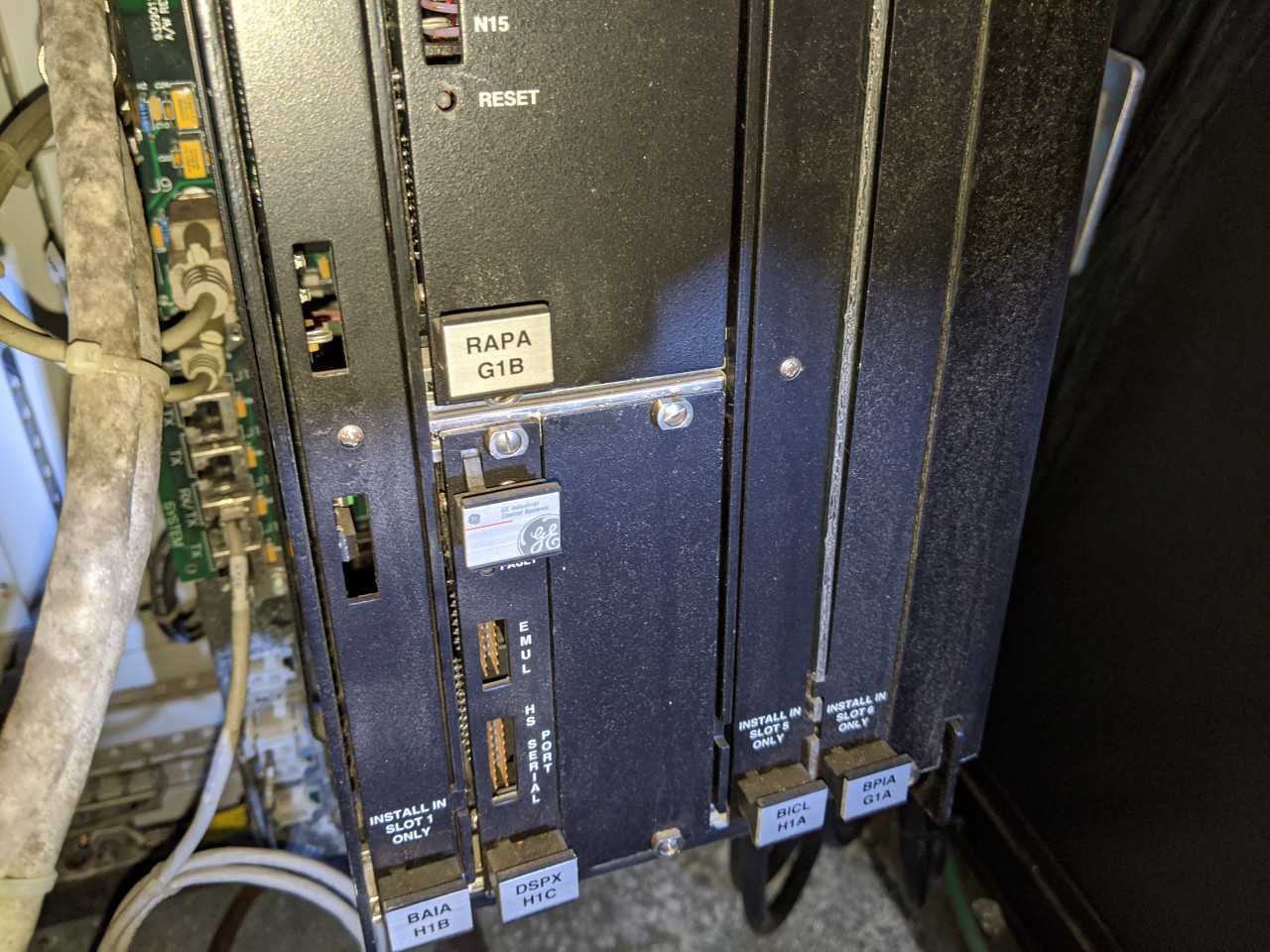 GE INNOVATION 3VVRJ607PR005 LV AC DRIVE 460V 375KVA 6-90Hz CCW 11-5231 - MOTOR DRIVES