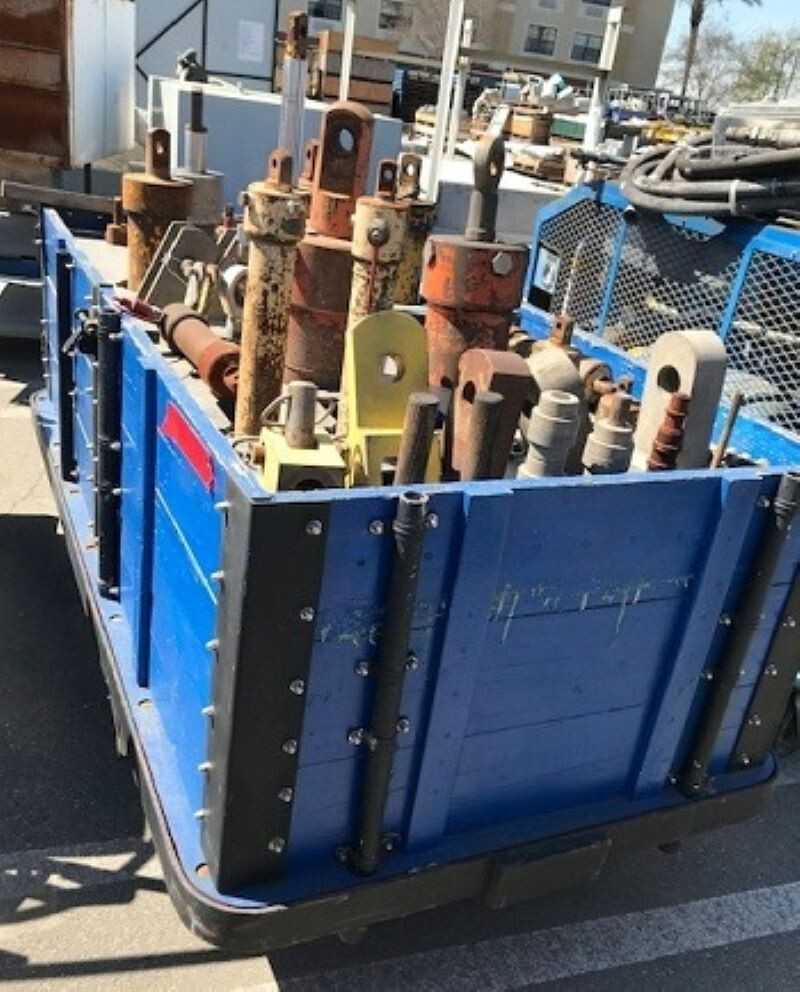 Hydrualic Pumps (2596982) Huntington Beach - HYDRAULIC PUMP
