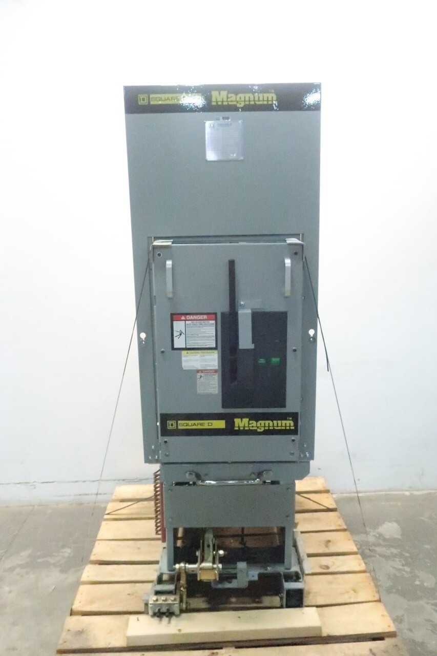 SQUARE D VACUUM POWER BREAKER - CIRCUIT BREAKERS