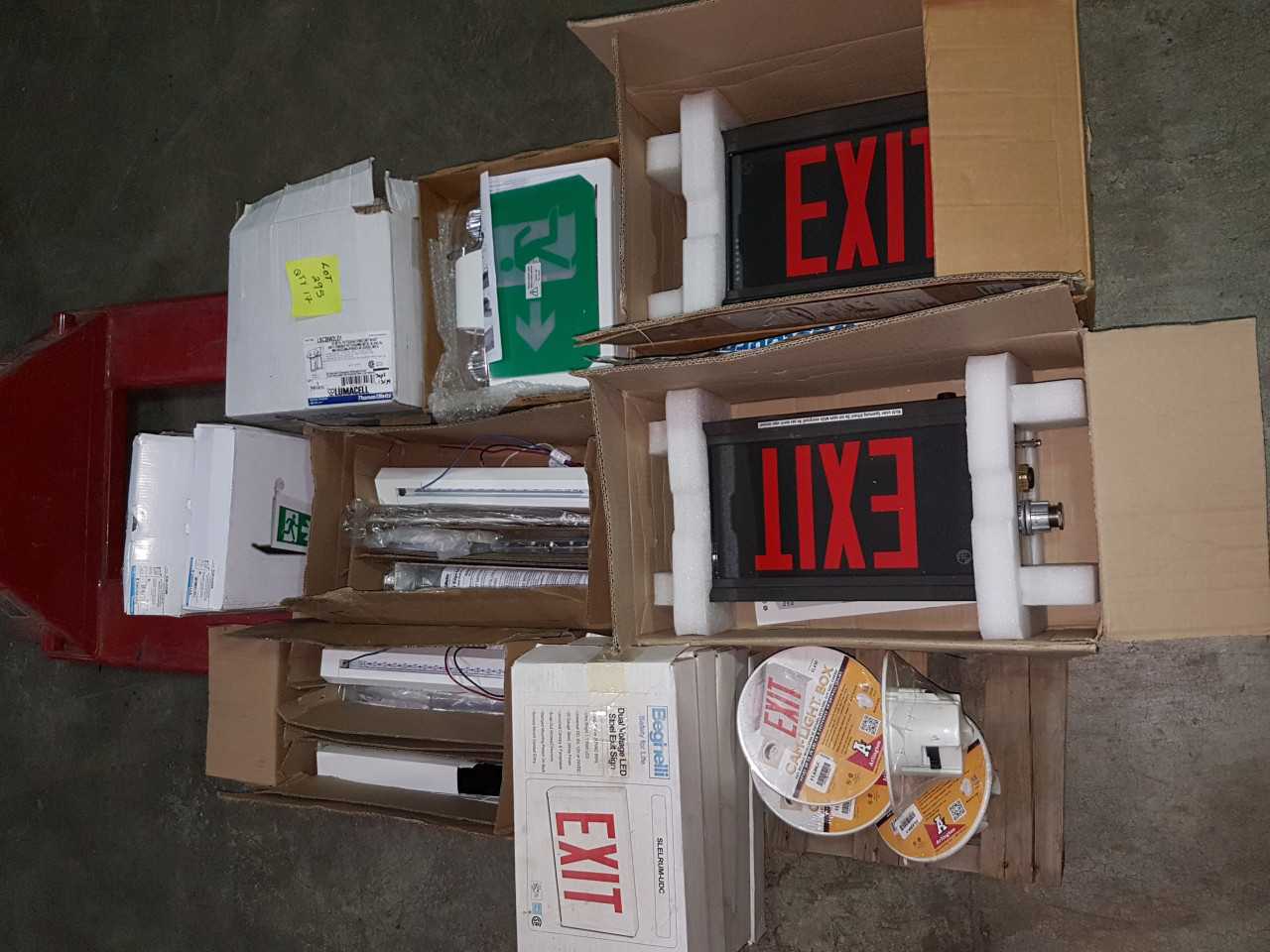 EATON SAFETY AND EMERGENCY LIGHT AND EXIT SIGNS QTY 17 - SAFETY SWITCH EATON SAFETY AND EMERGENCY LIGHT AND EXIT SIGNS QTY 17 - SAFETY SWITCH