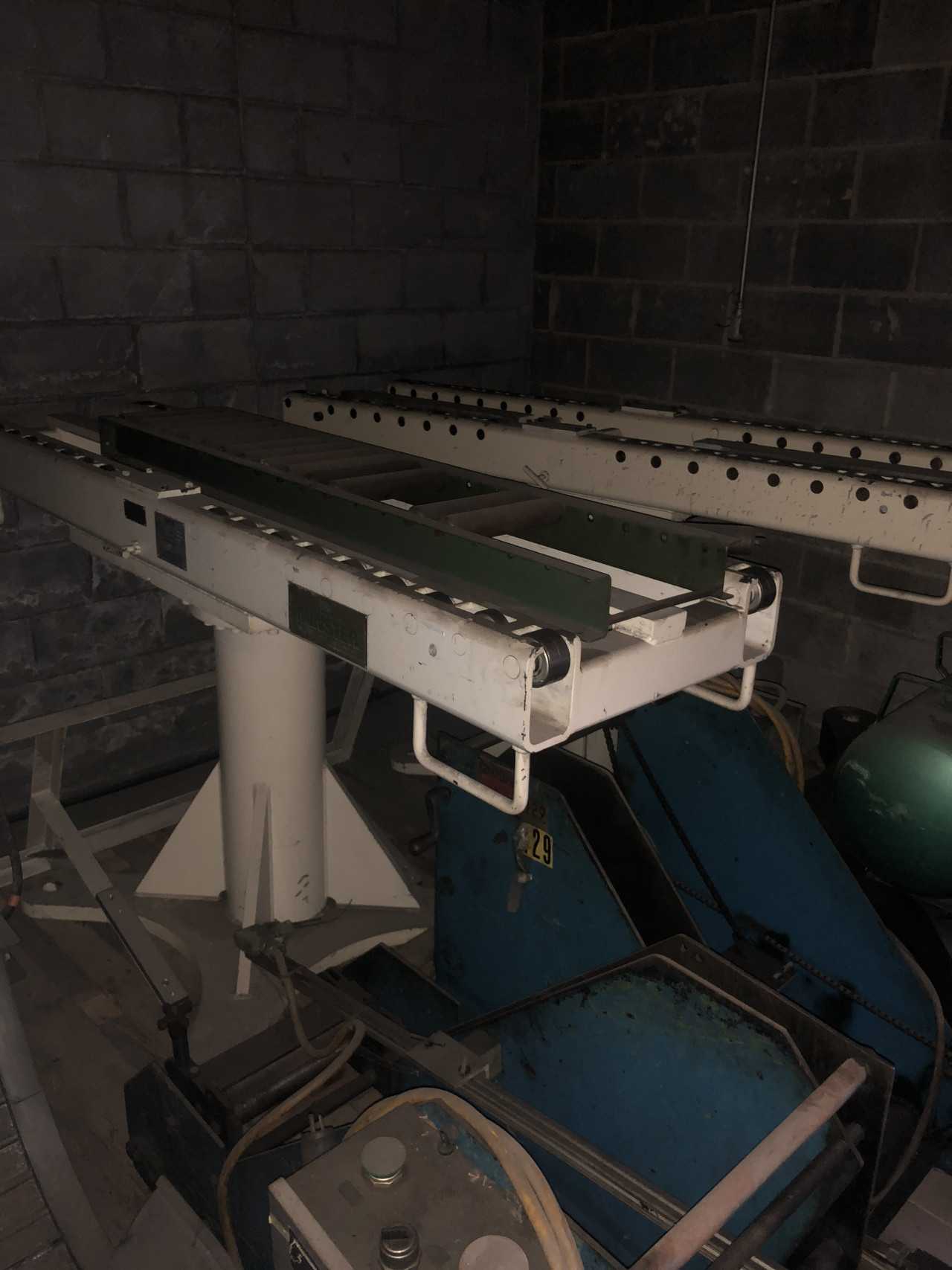 (2) Minster Die Change Tables - MACHINING EQUIPMENT