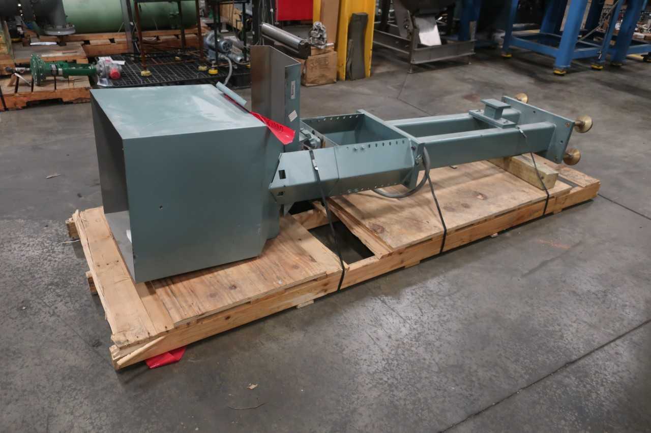 SYNTRON F010B VIBRATING MAGNETRIC FEEDER - MACHINING ACCESSORIES & TOOLING